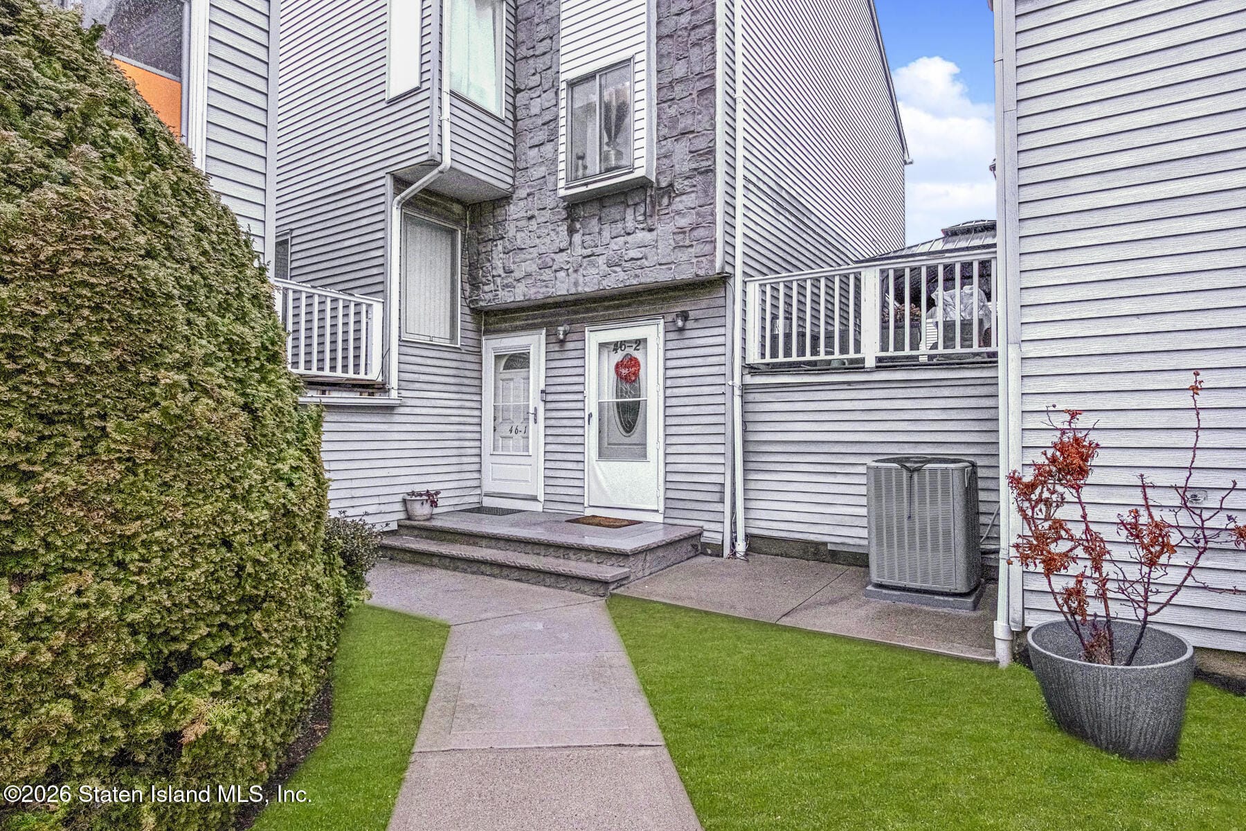 46 Regal Walk 20, Staten Island, NY, 10303