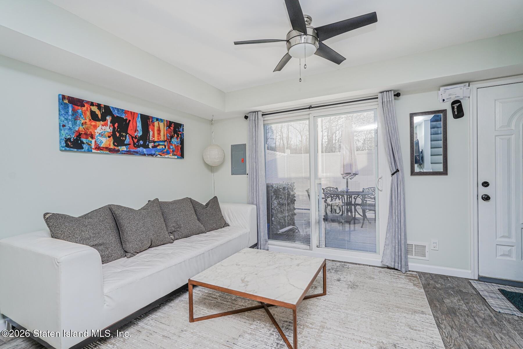 1984 Arthur Kill Road Image 5