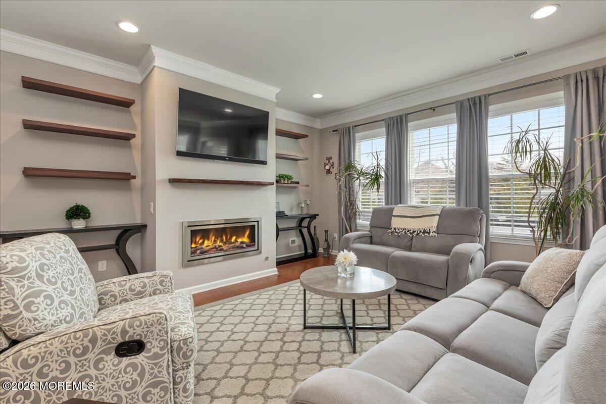 33 W Chaucer Lane, Farmingdale, NJ, 07727 image 18