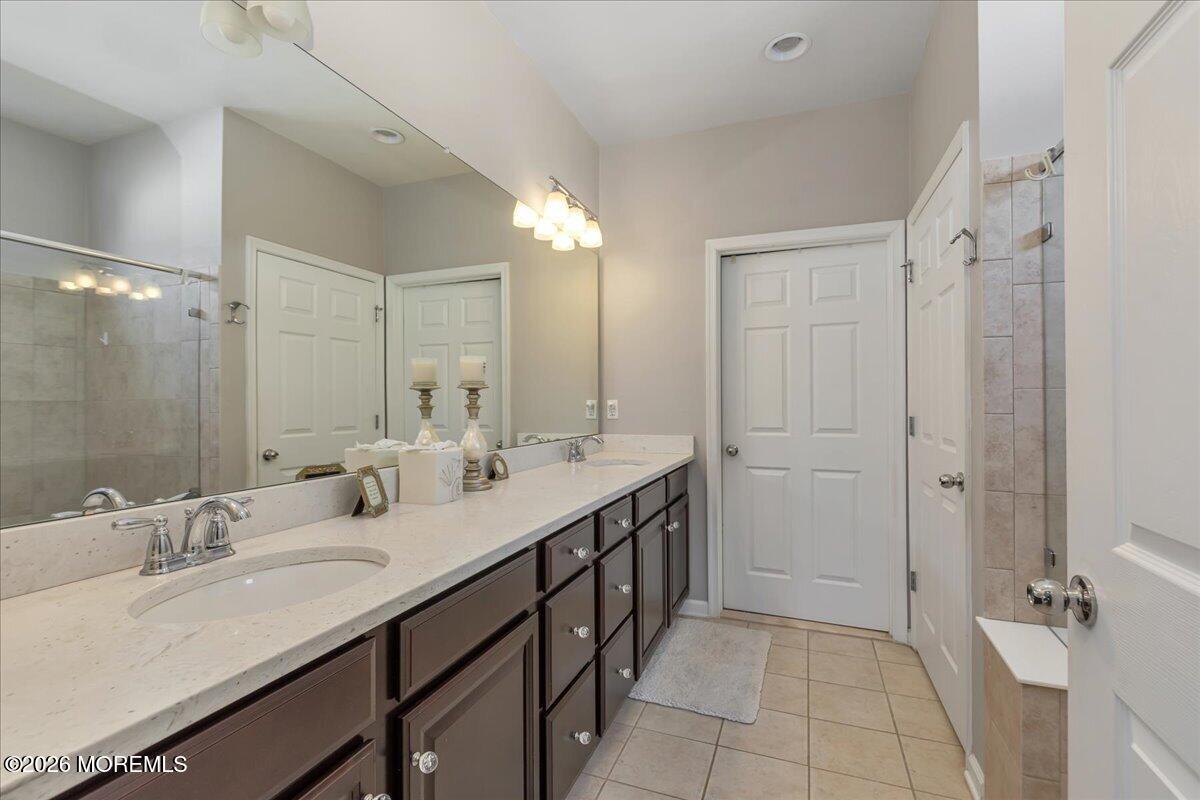 33 W Chaucer Lane, Farmingdale, NJ, 07727 image 23