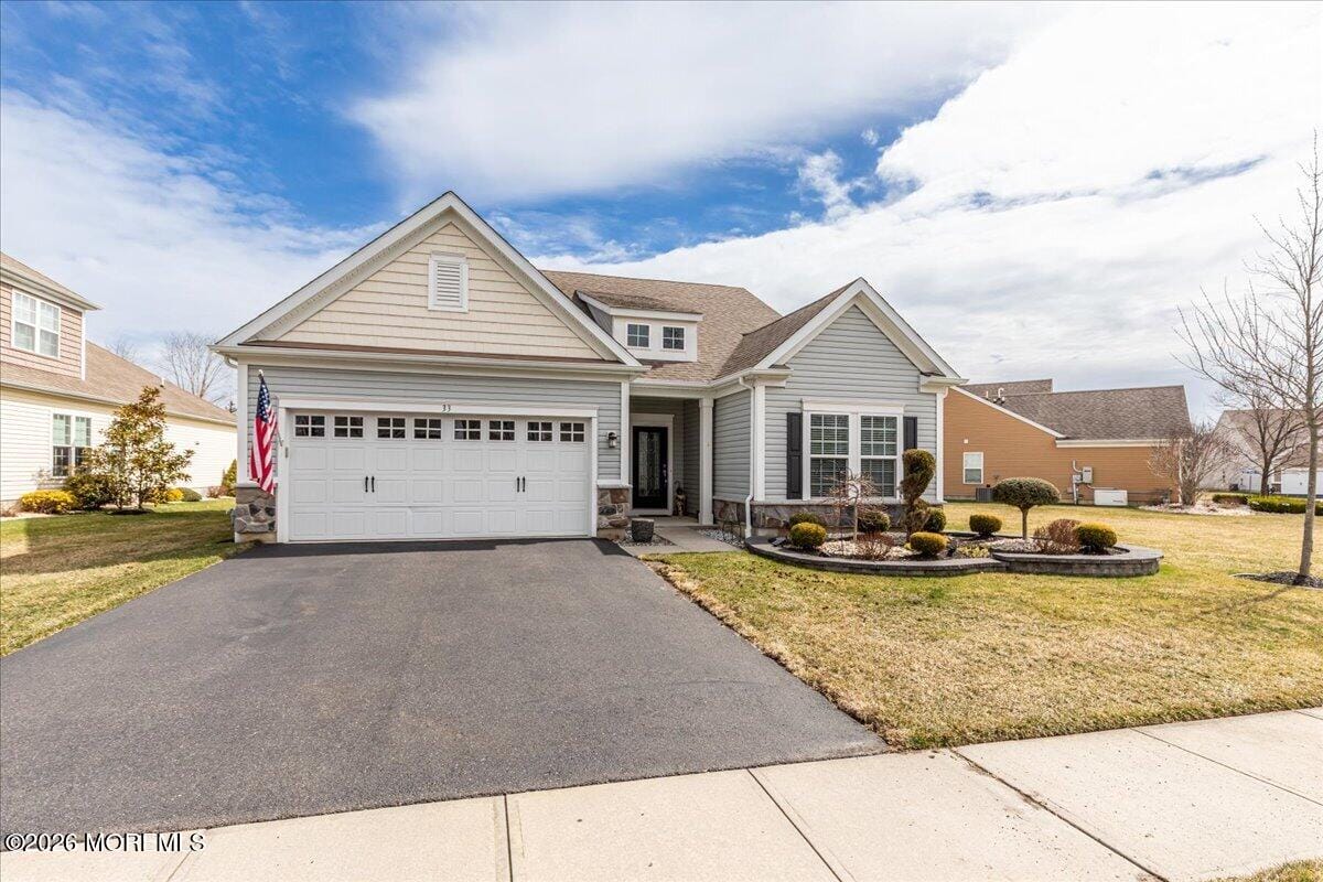 33 W Chaucer Lane, Farmingdale, NJ, 07727 image 40