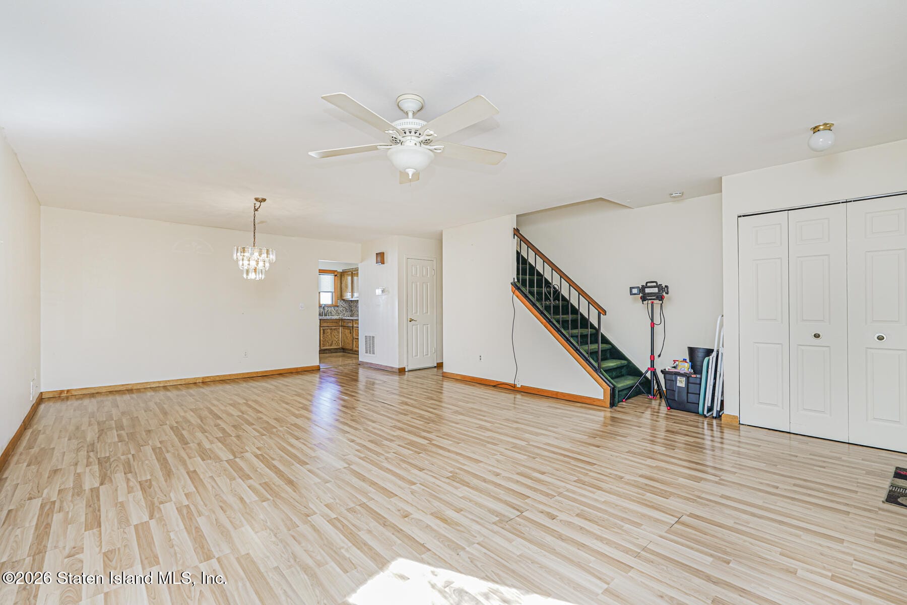 221 Balsam Place Image 4