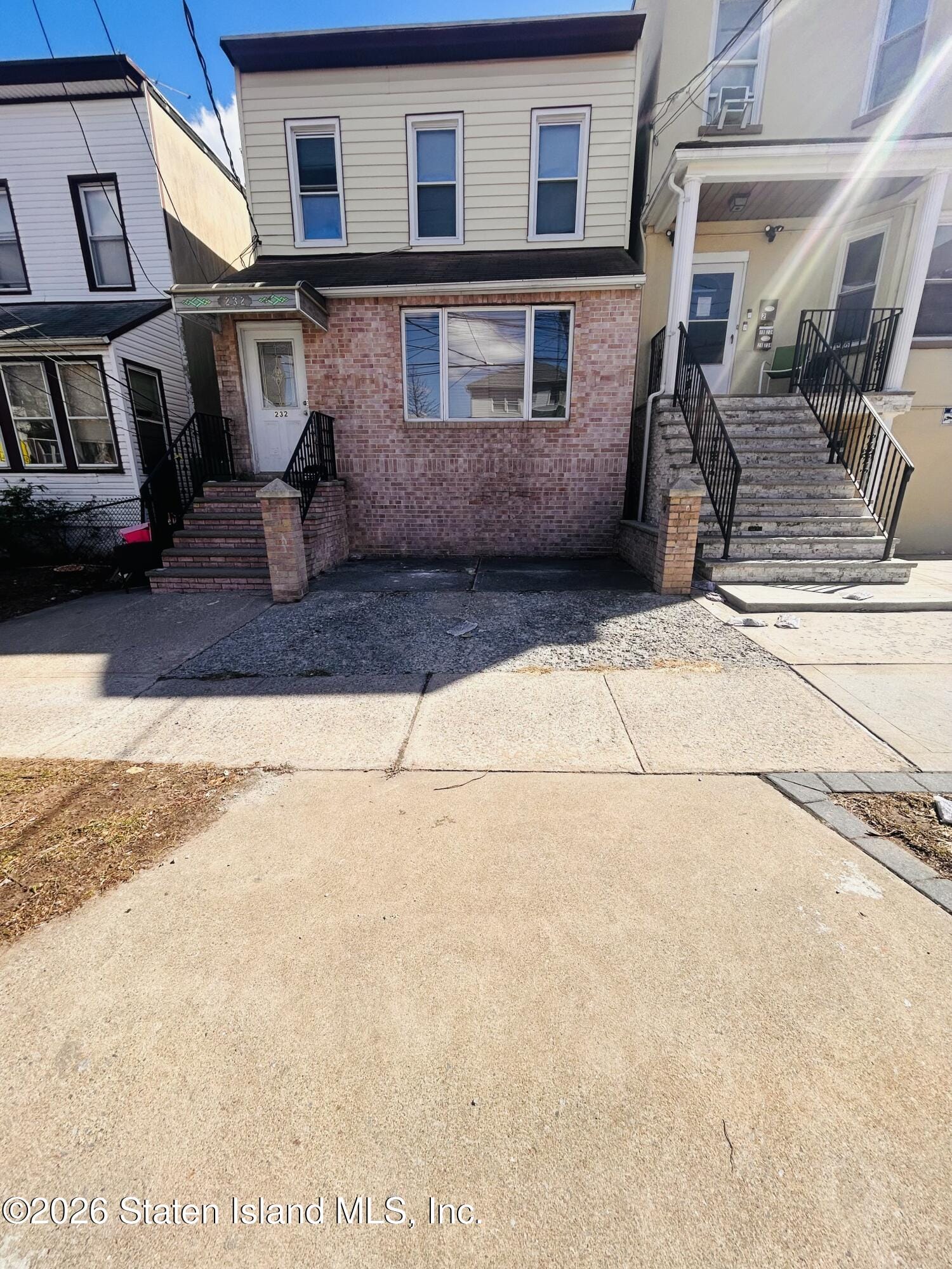 232 Hylan Boulevard Image 2