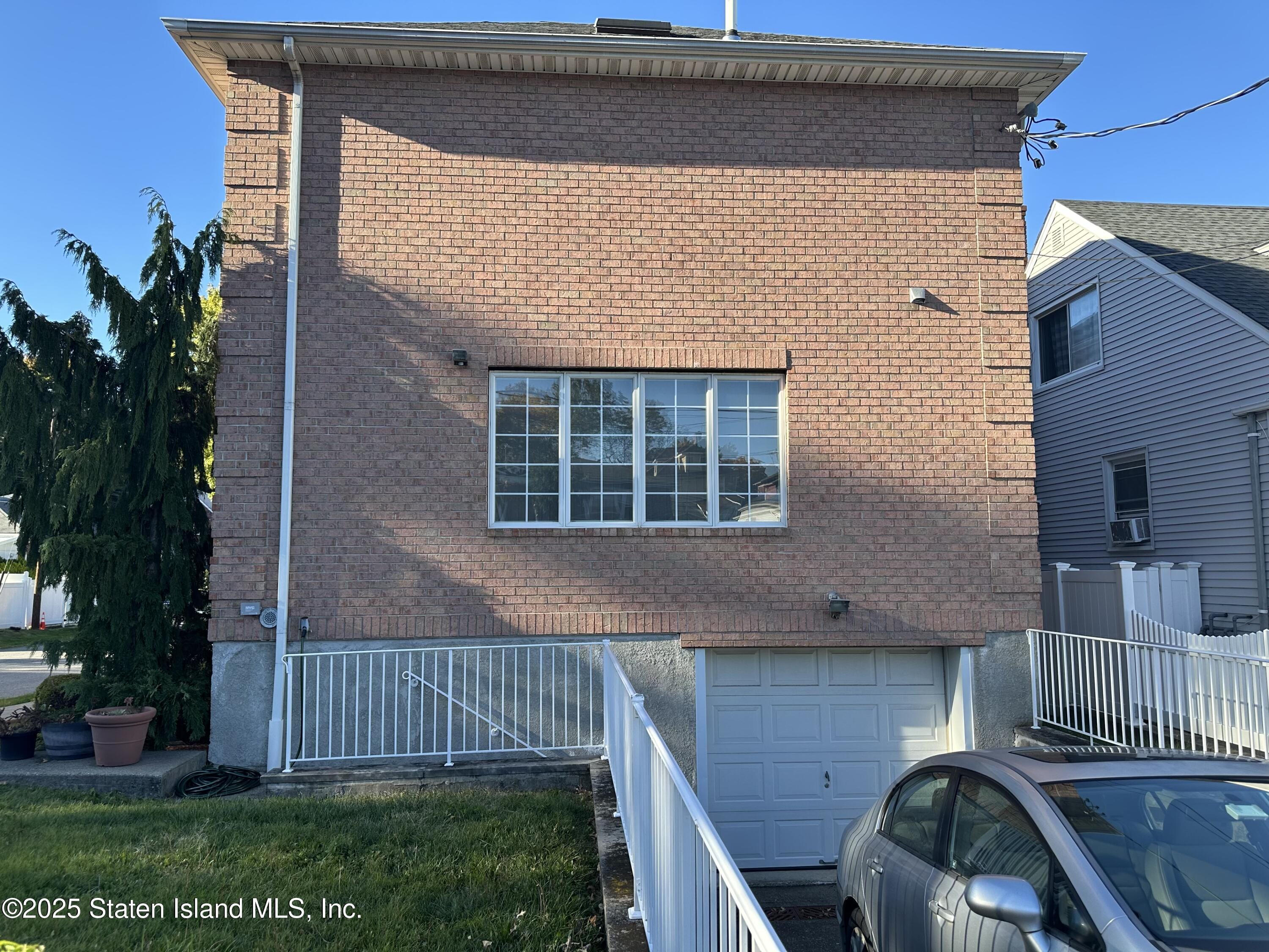 18 Dobbs Place Image 4