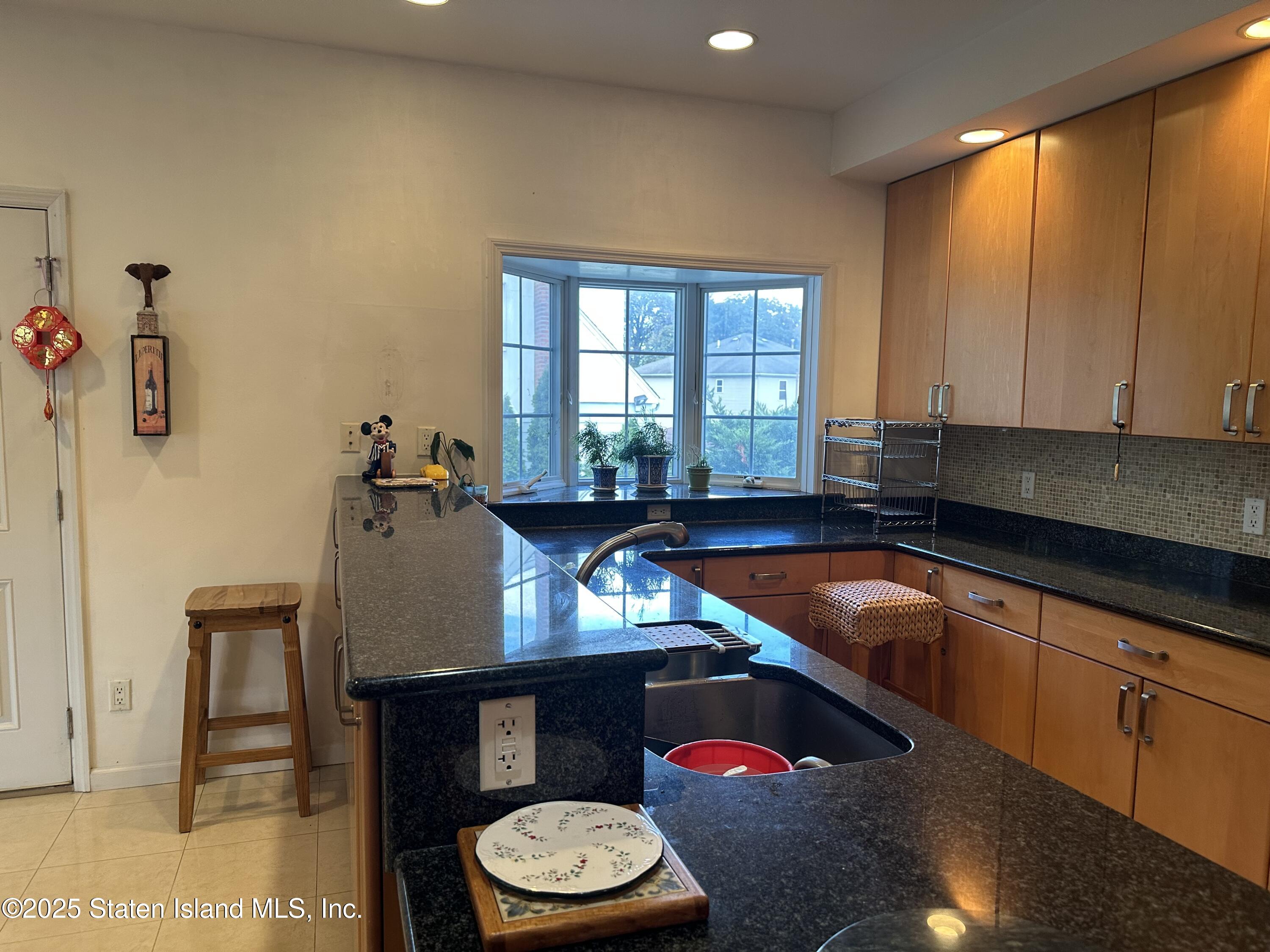 18 Dobbs Place, Staten Island, NY, 10301 image 13