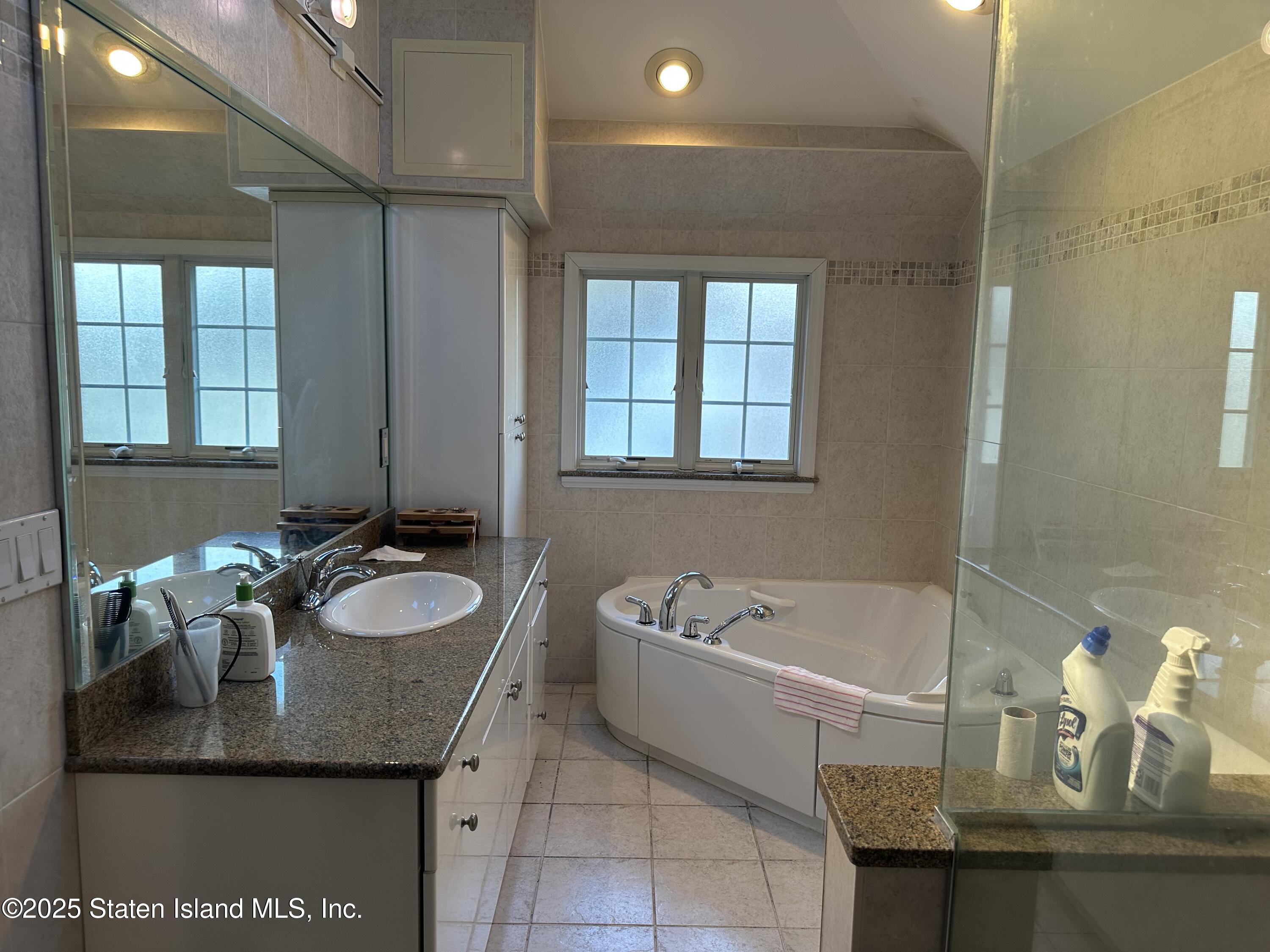 18 Dobbs Place, Staten Island, NY, 10301 image 26