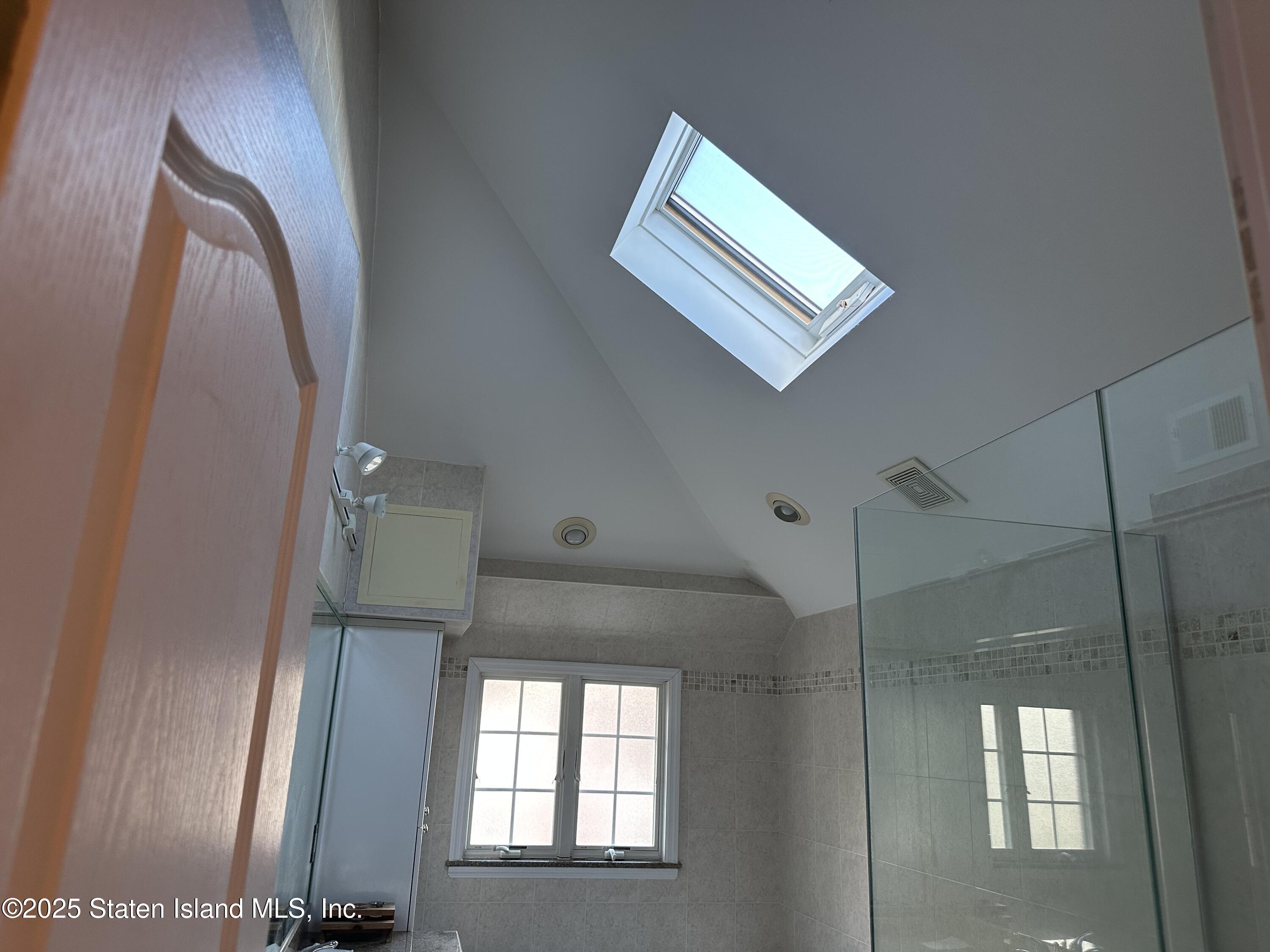 18 Dobbs Place, Staten Island, NY, 10301 image 31