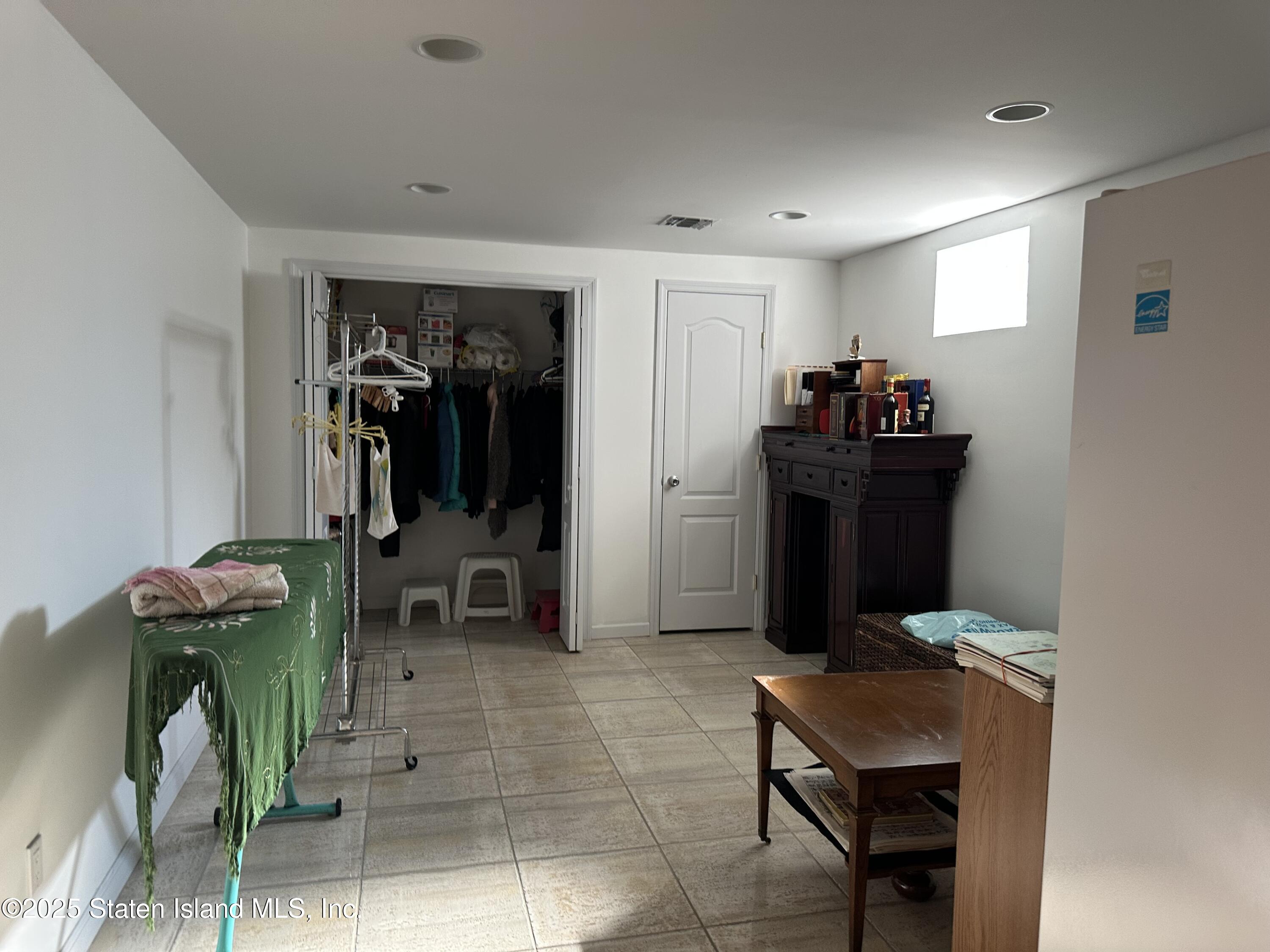 18 Dobbs Place, Staten Island, NY, 10301 image 37