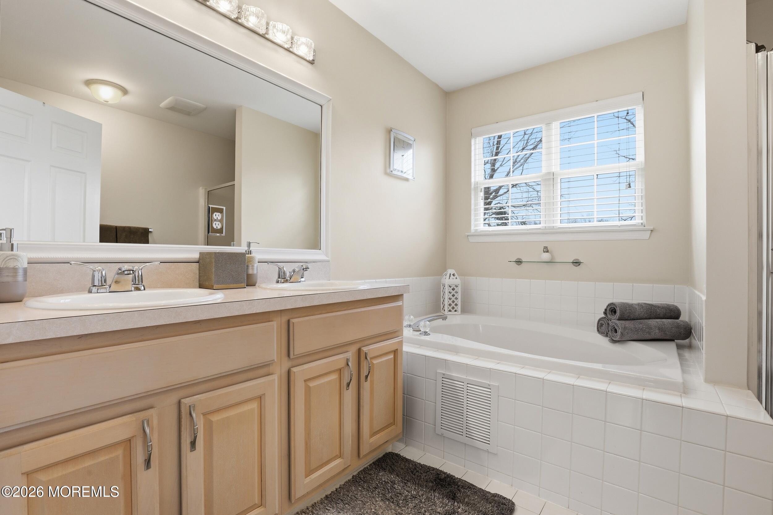 16 Diamond Lane, Howell, NJ, 07731 image 24