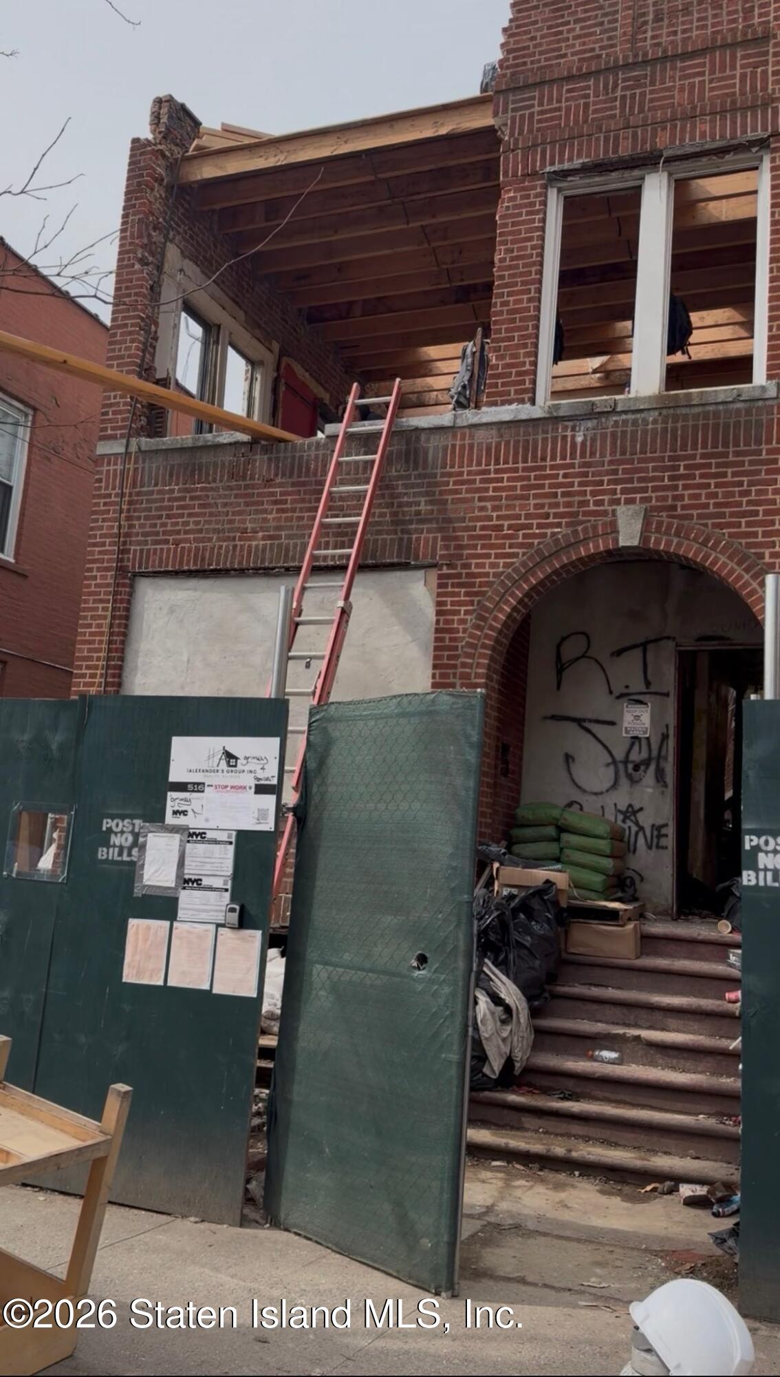 1059 Ward Avenue Image 2