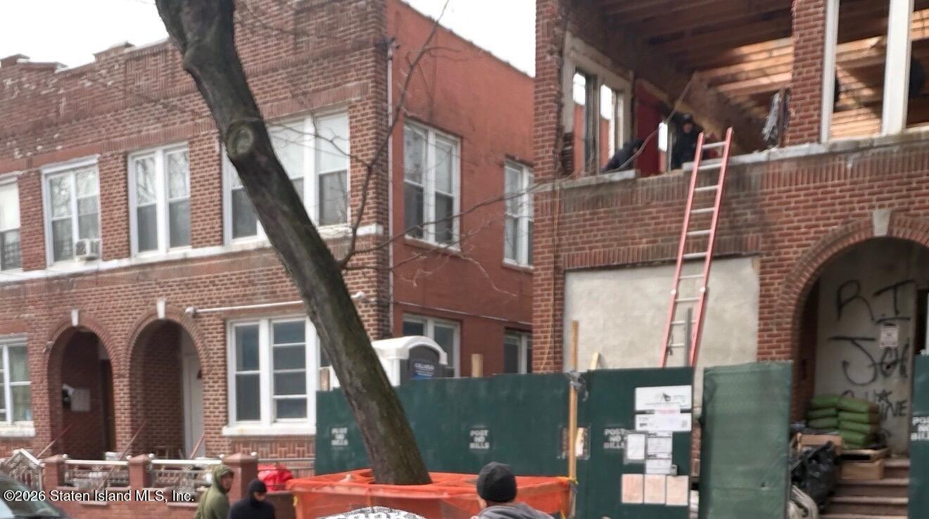 1059 Ward Avenue Image 3