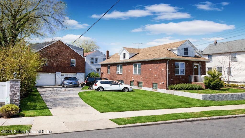 568 Villa Avenue Image 3