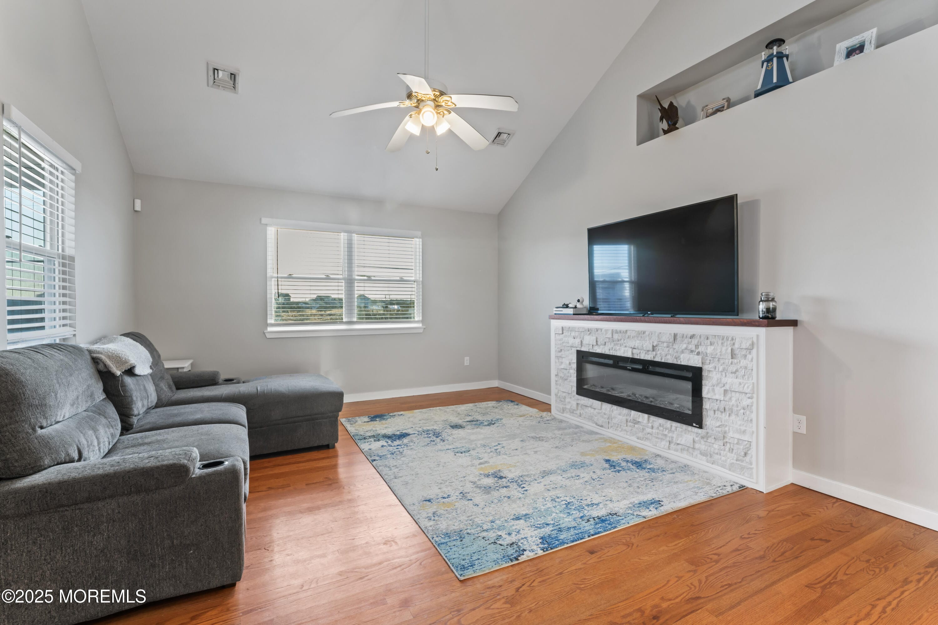 1019 S Green Street Image 2