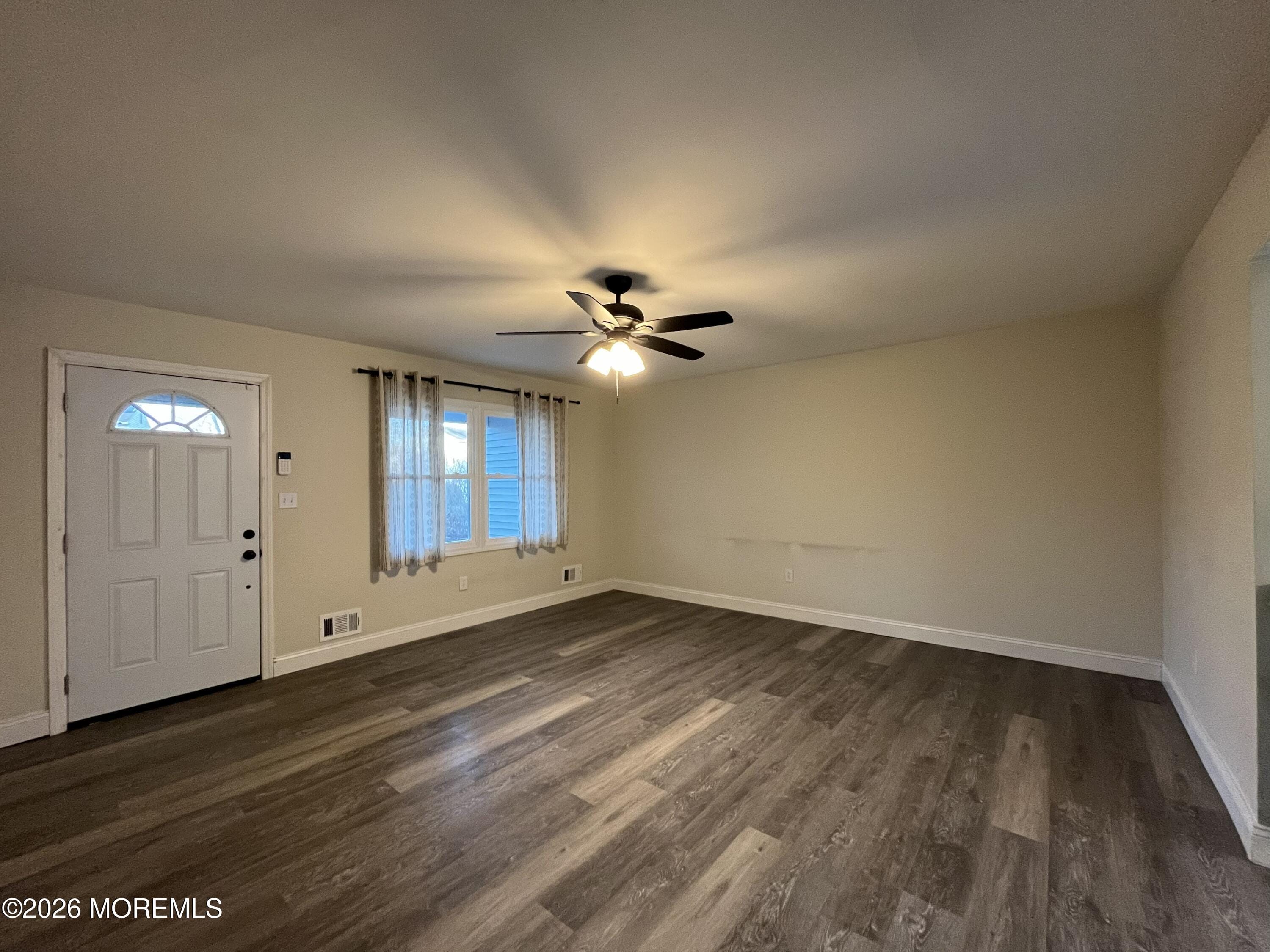 159 Revolutionary Road Image 3