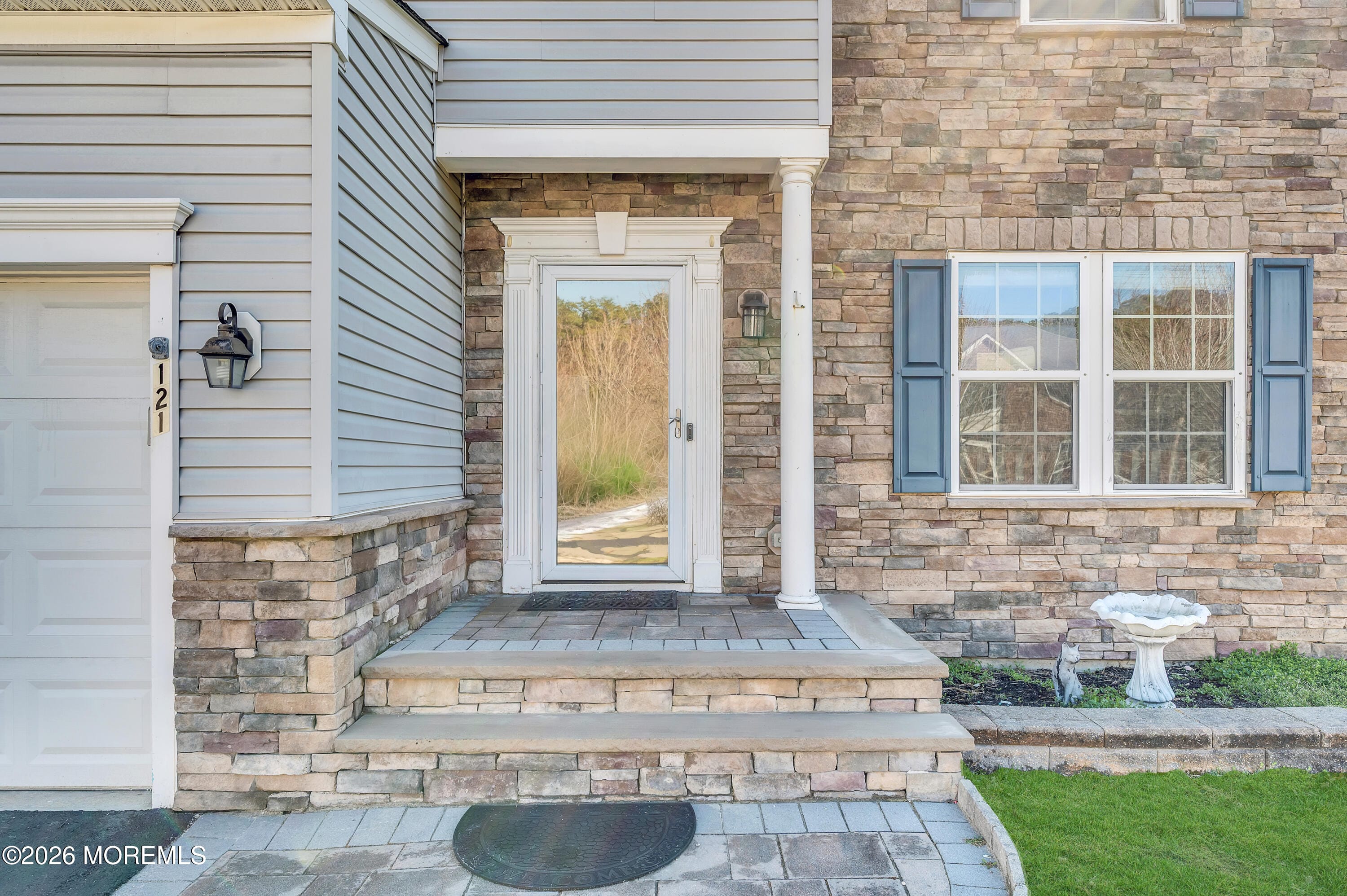 121 Rockrimmon Boulevard Image 2