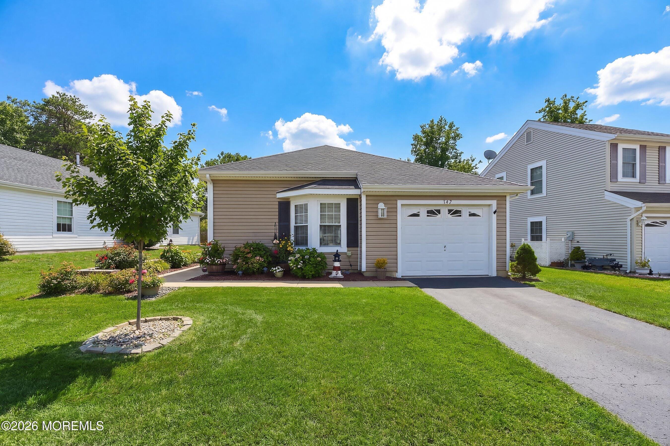 147 Pine Oak Boulevard Image 2