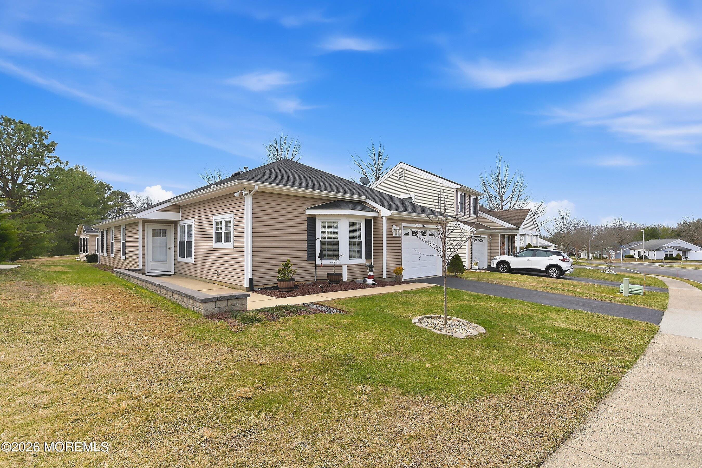 147 Pine Oak Boulevard Image 3