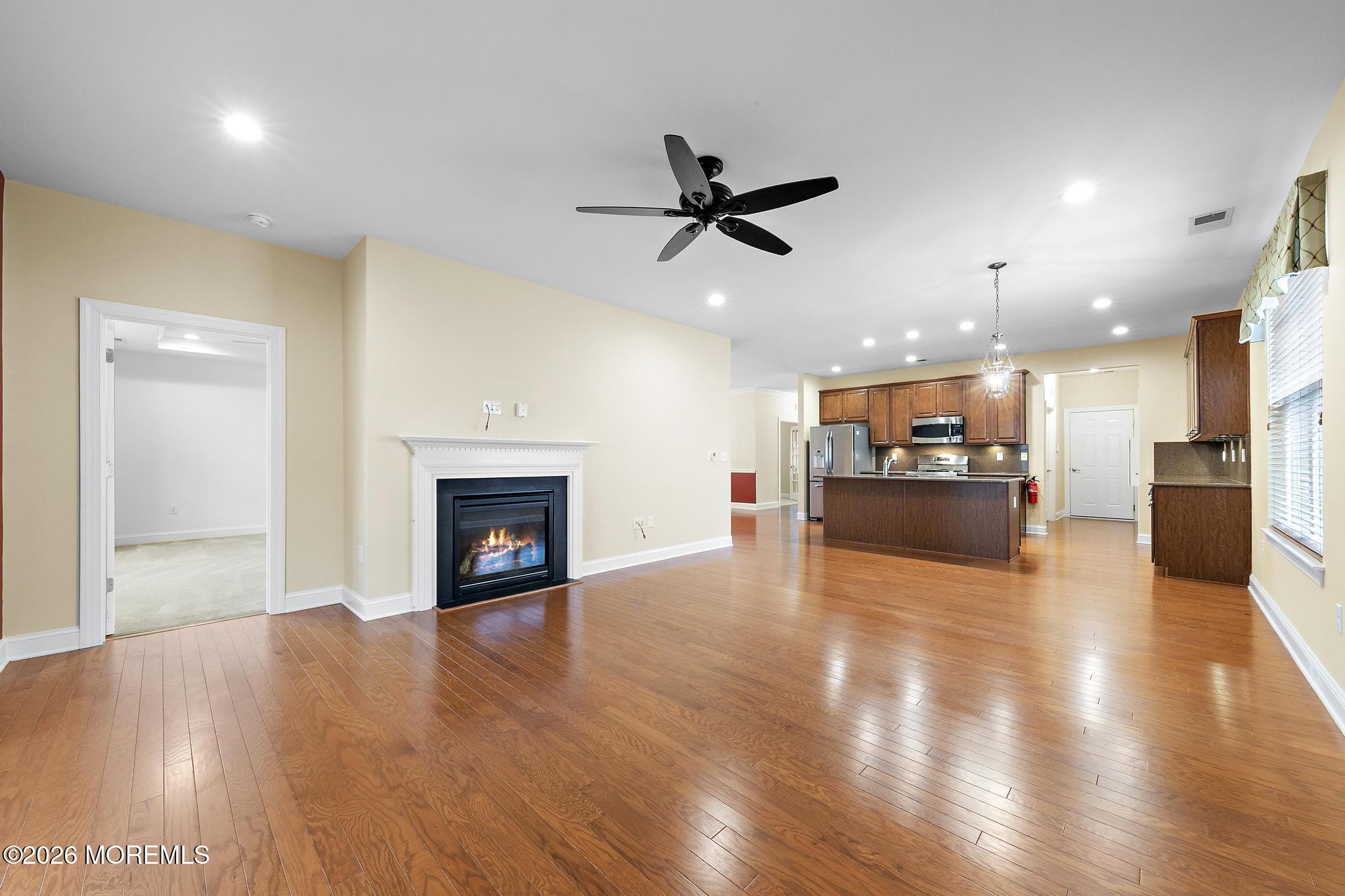 303 Newport Way Image 4