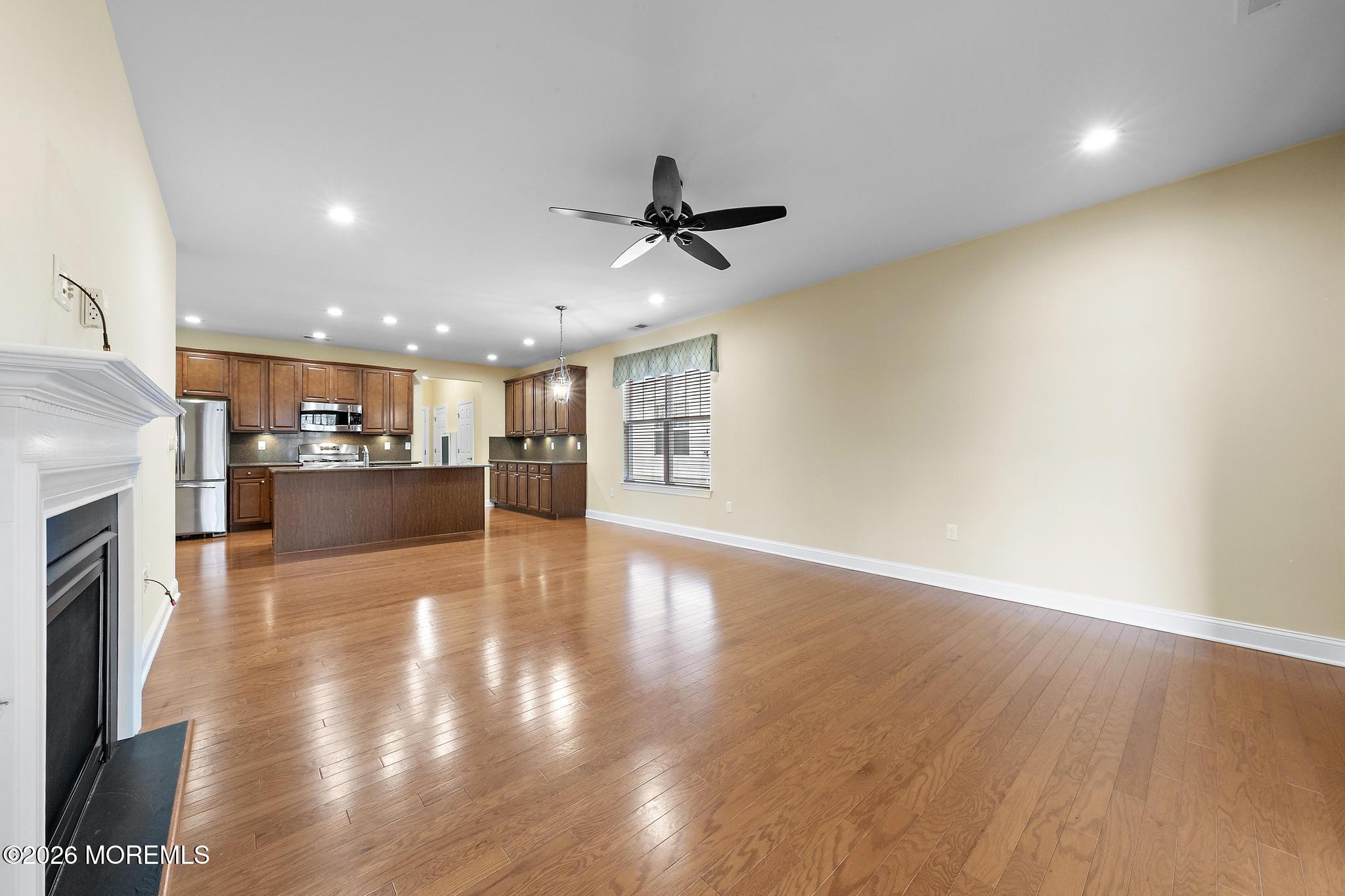 303 Newport Way Image 5