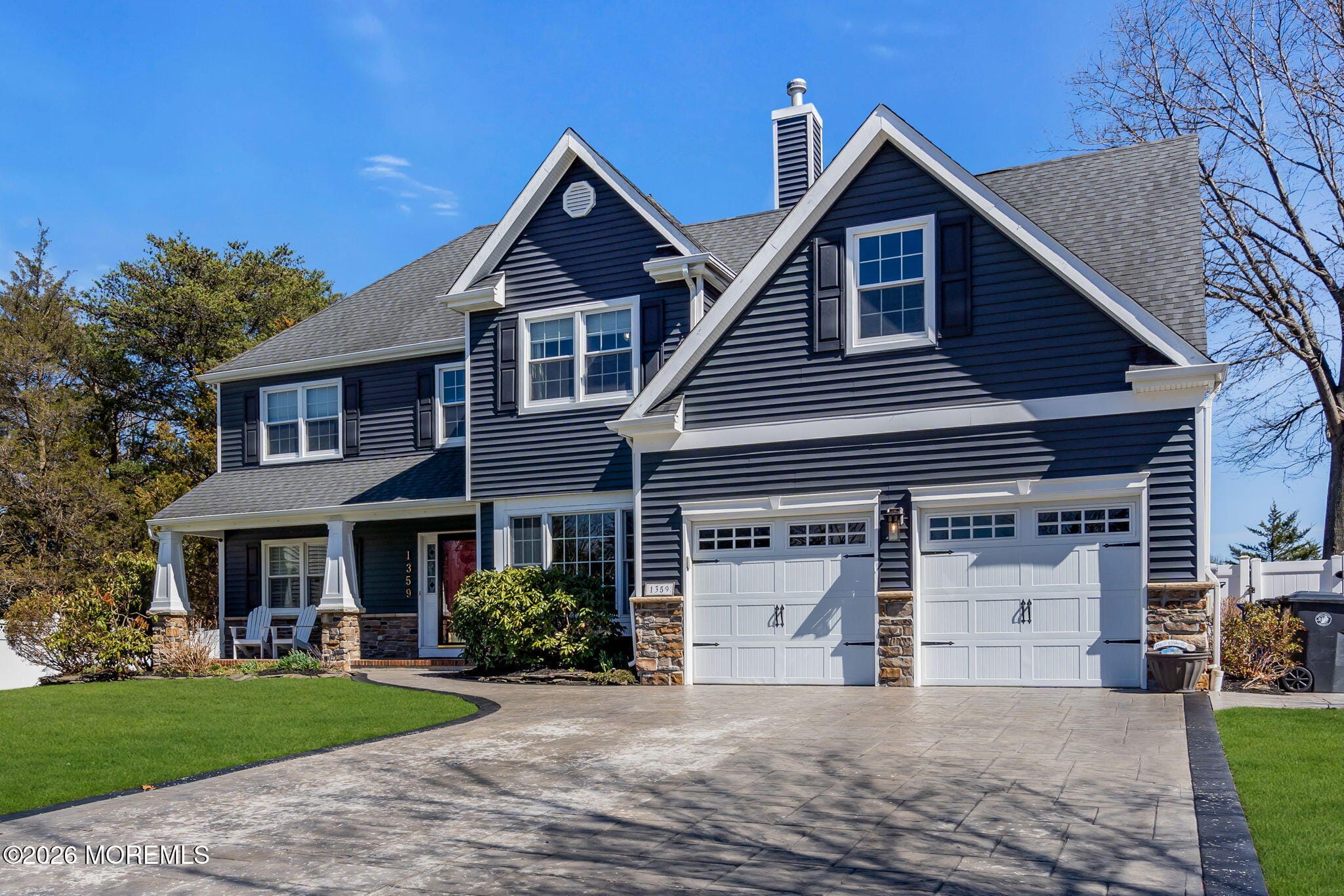 1359 Wave Crest Court Image 3