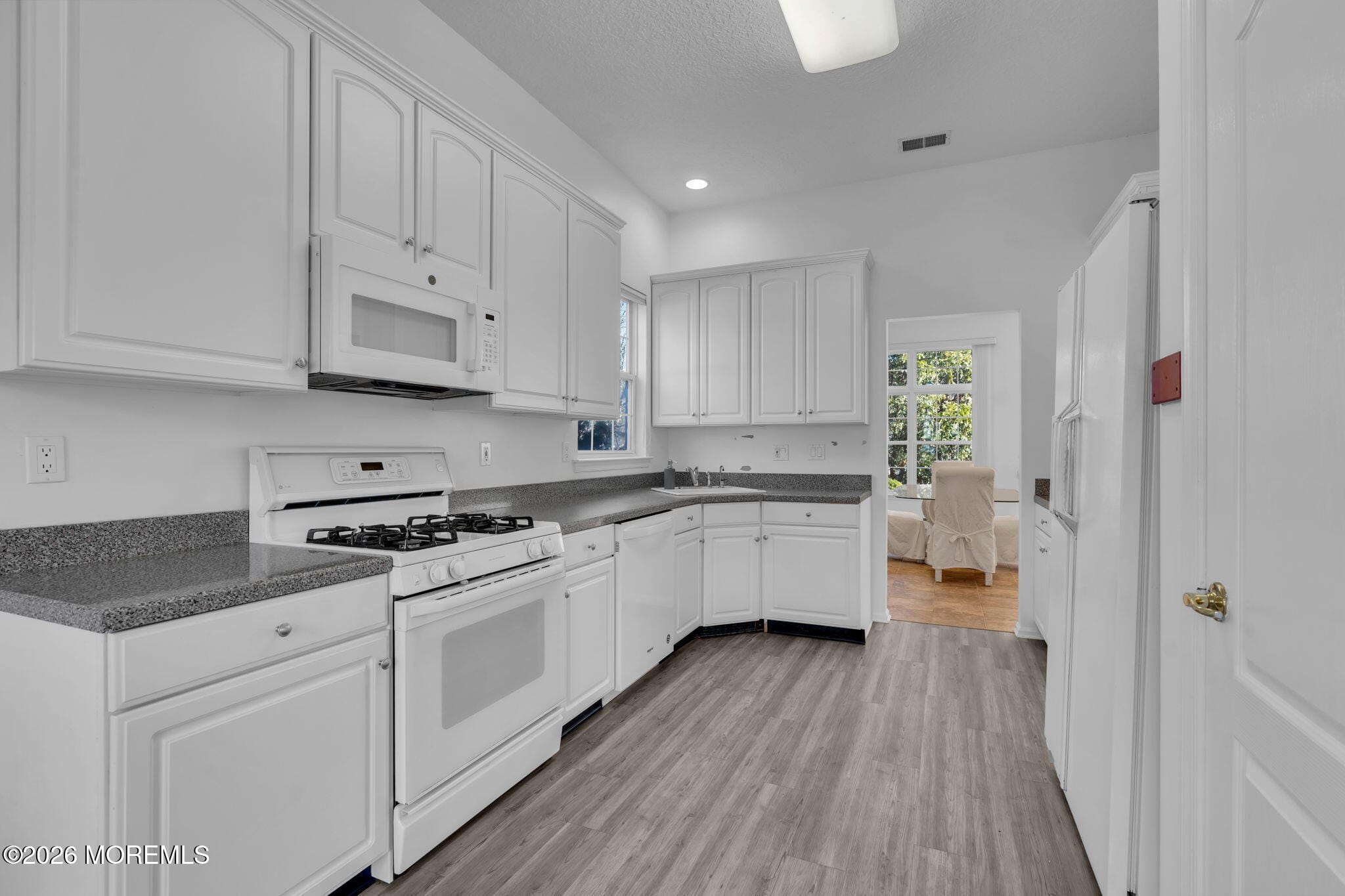 12 Bellflower Drive, Lakewood, NJ, 08701 image 25