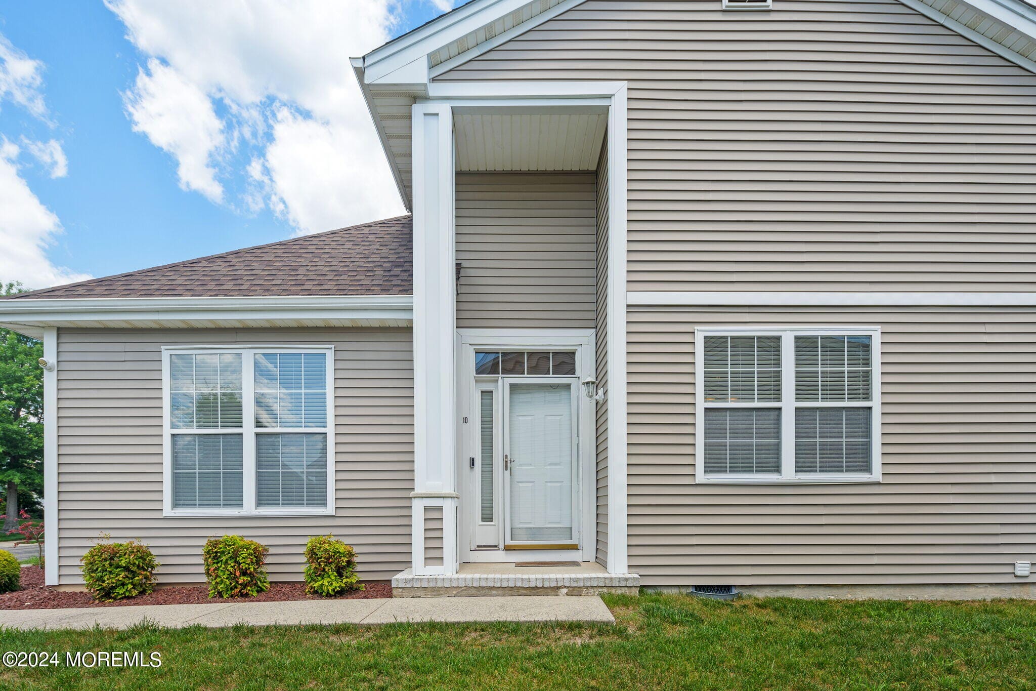 10 Jumping Brook Lane Image 3