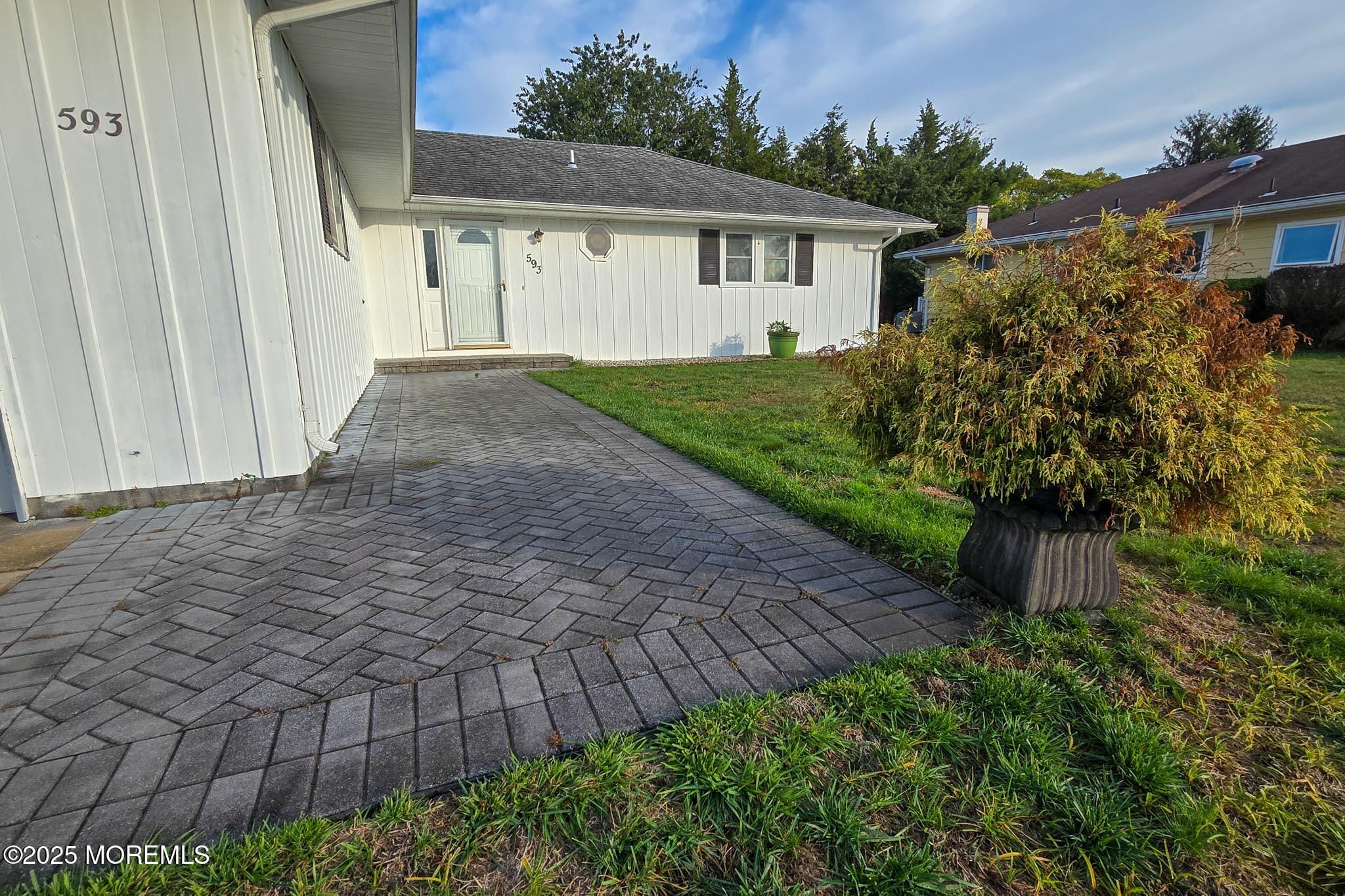 593 Jamaica Boulevard Image 3