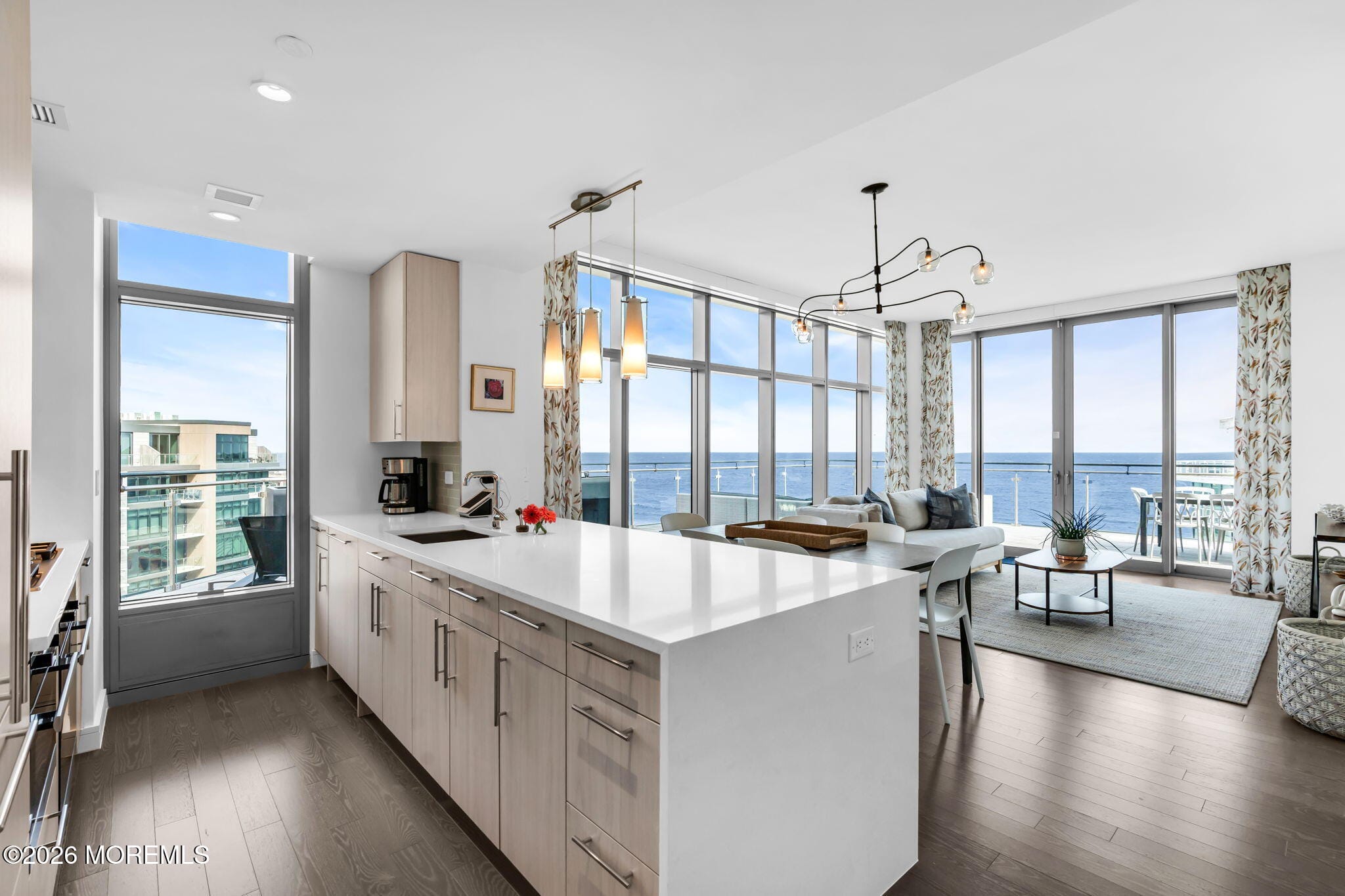 15 Morris Avenue 609 Image 5