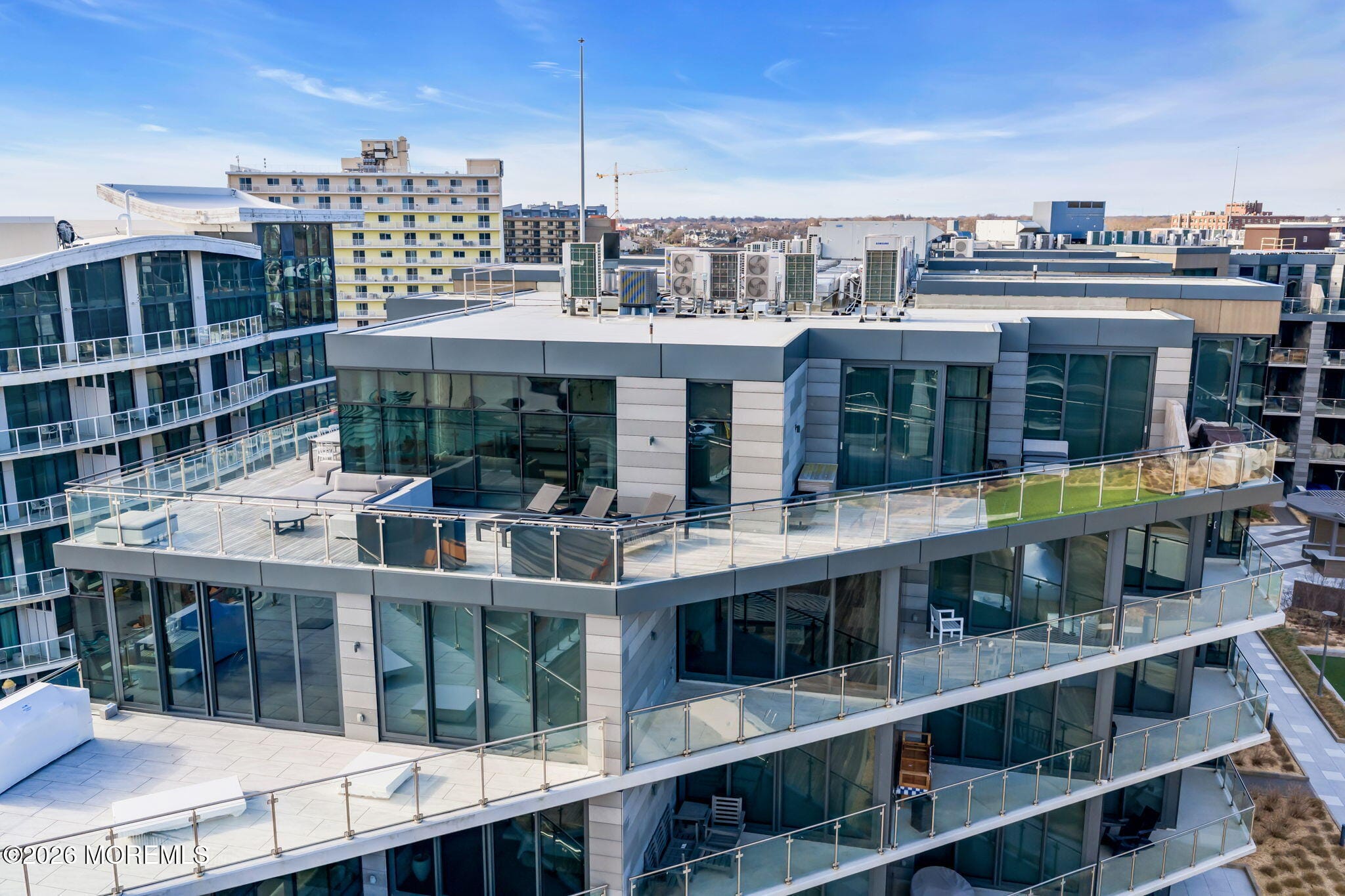 15 Morris Avenue 609 Image 2