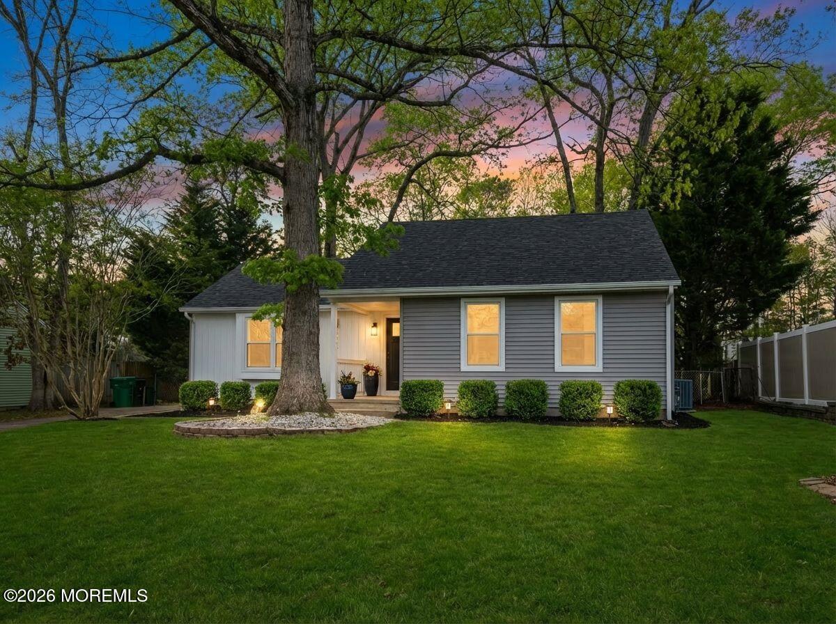 2365 Huckleberry Road Image 4