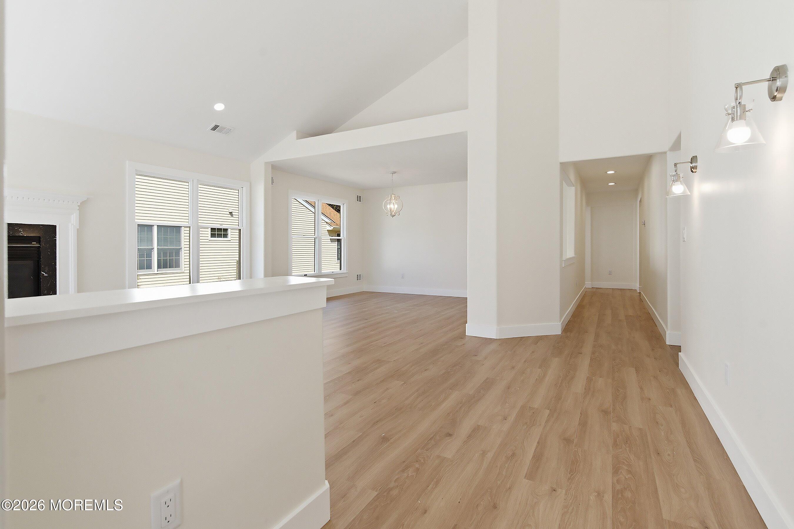 407 Kingsridge Road Image 4