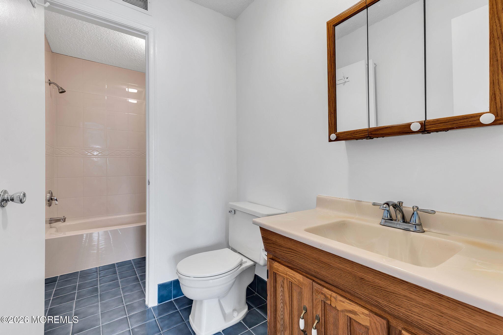 105 Frontier Way, Tinton Falls, NJ, 07753 image 17