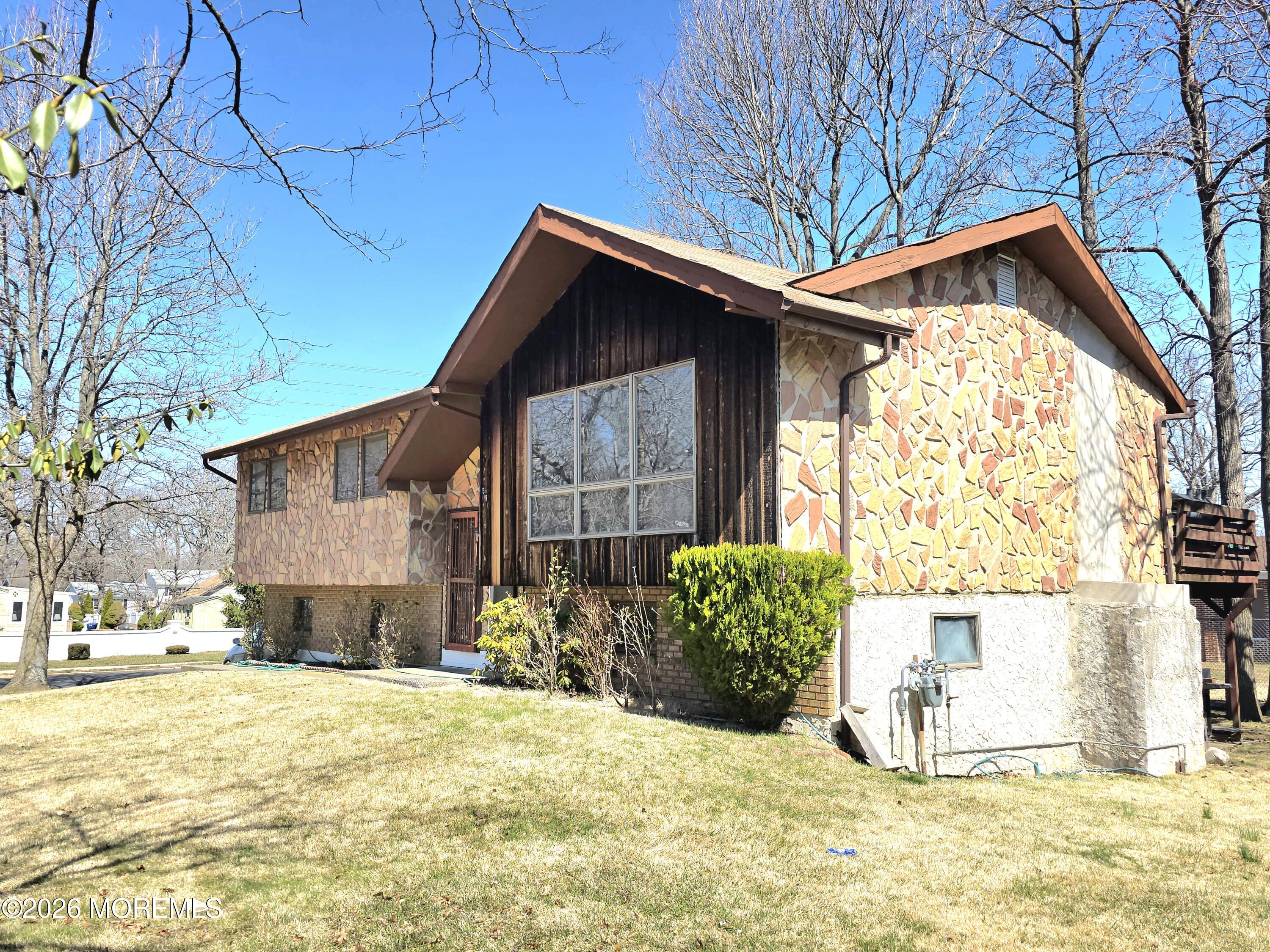 590 Bingham Street Image 3