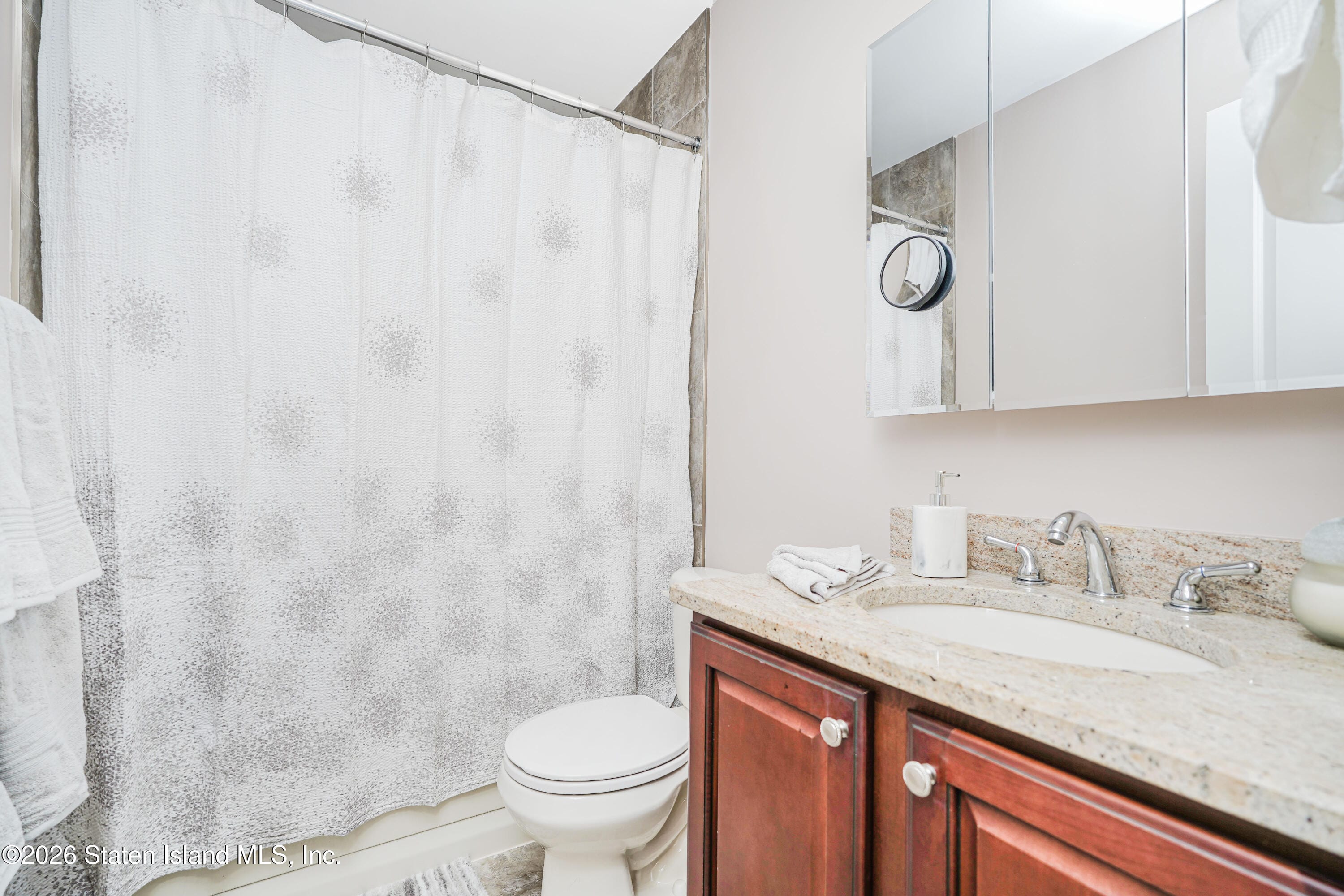 196 Presentation Circle, Staten Island, NY, 10312 image 20