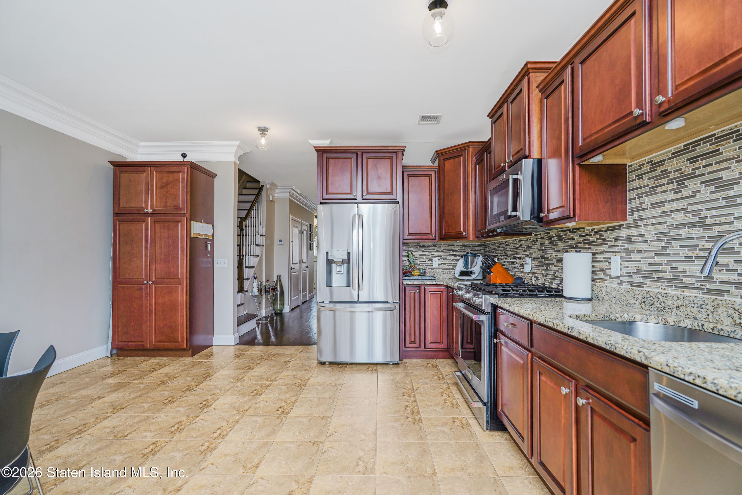 196 Presentation Circle, Staten Island, NY, 10312 image 10