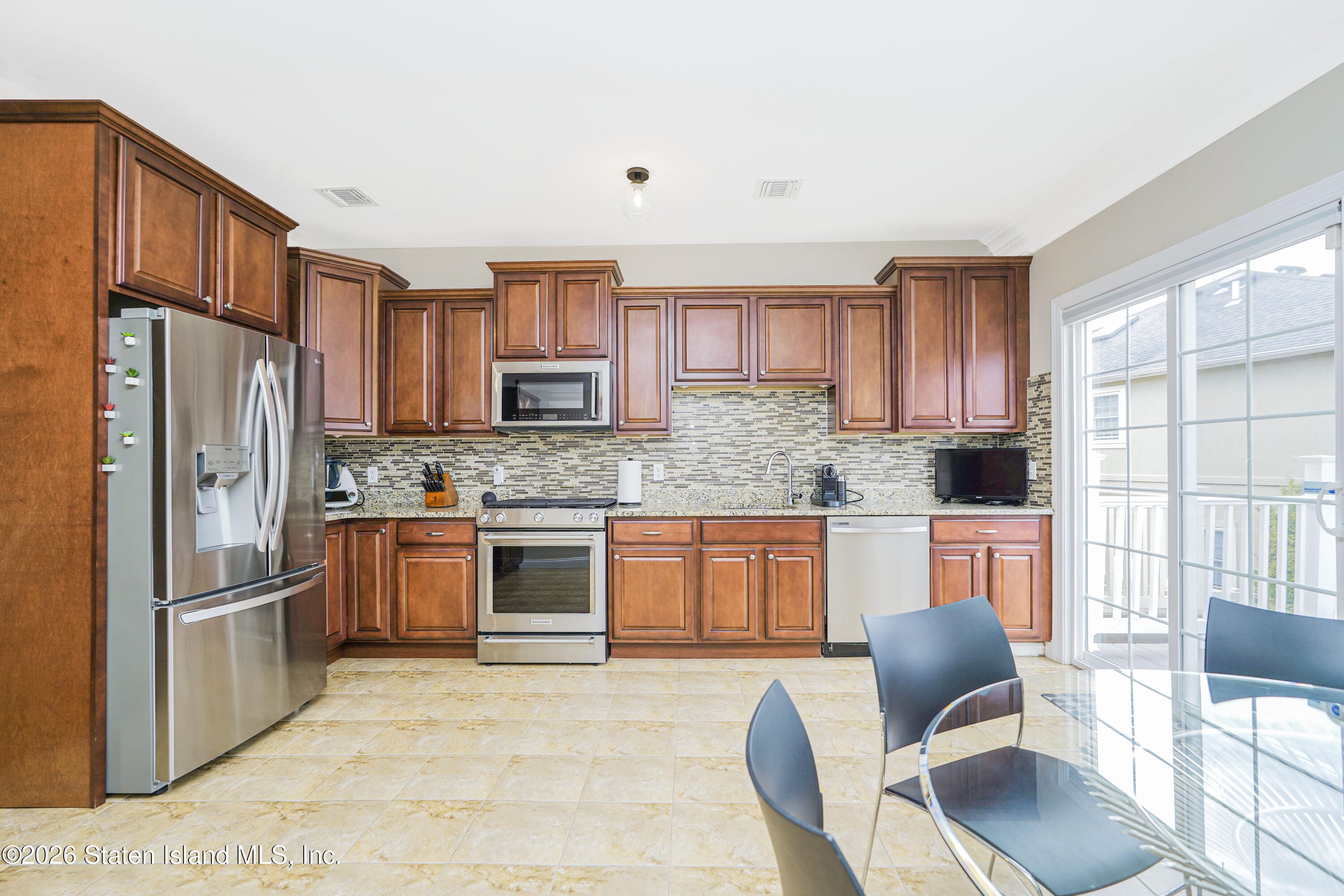 196 Presentation Circle, Staten Island, NY, 10312 image 11