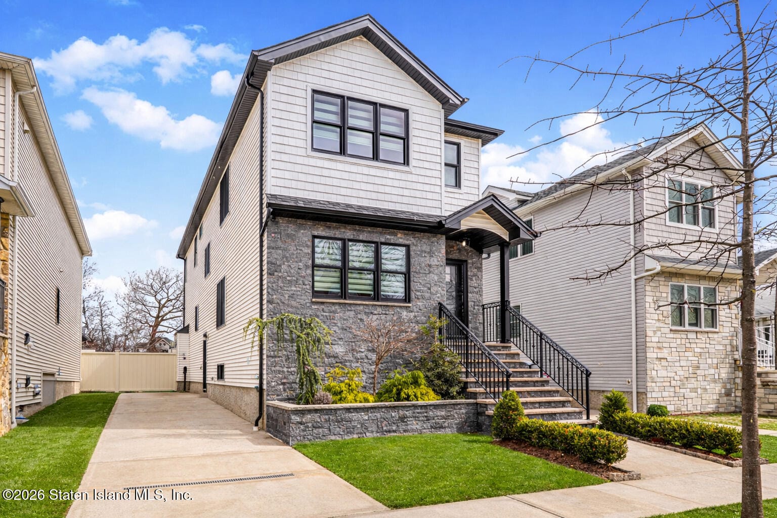 243 Robinson Avenue Image 3