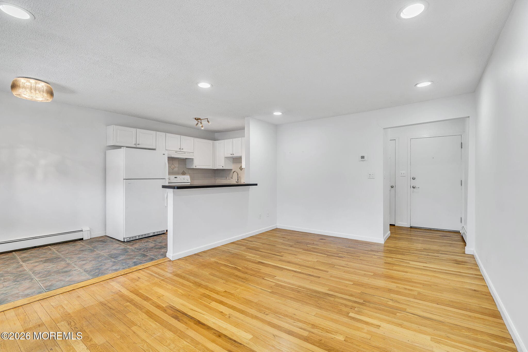 735 Greens Avenue 7B Image 3