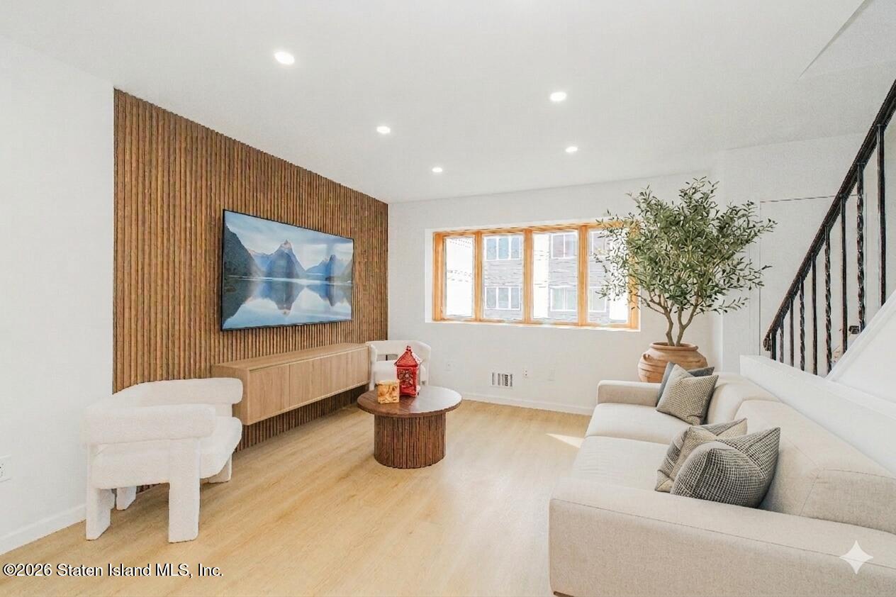 63 Avon Lane, Staten Island, NY, 10314 image 6