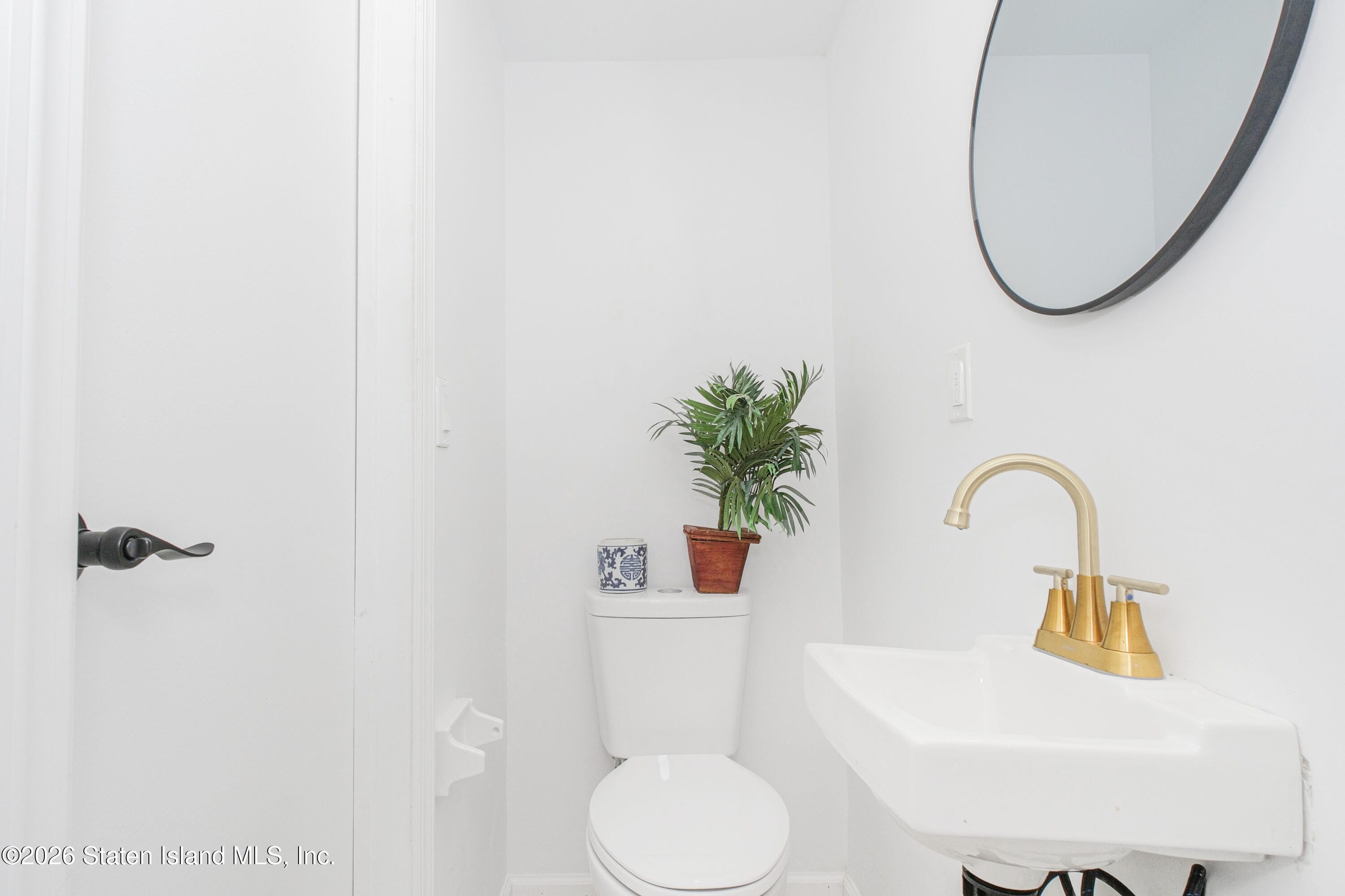 63 Avon Lane, Staten Island, NY, 10314 image 32