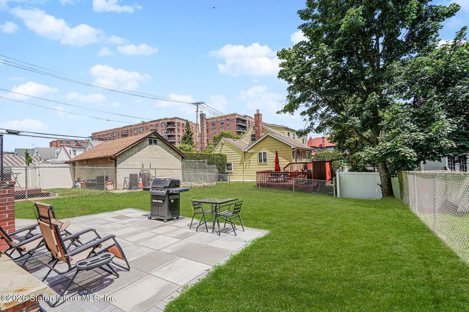 185 Fremont Avenue Image 3