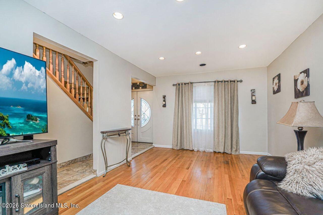 43 Redgrave Avenue Image 3