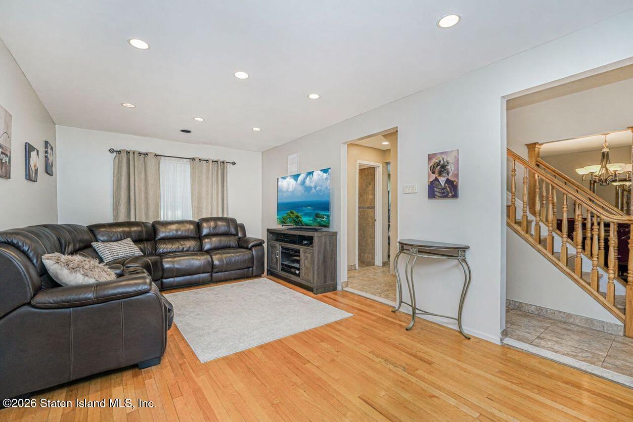 43 Redgrave Avenue Image 2