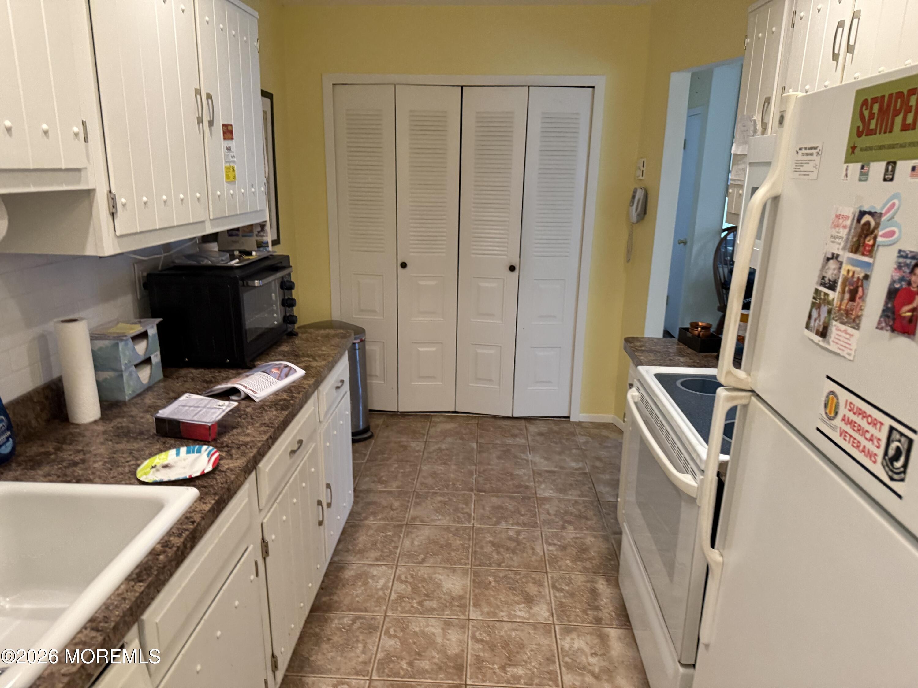 147 Amberly Drive C Image 5