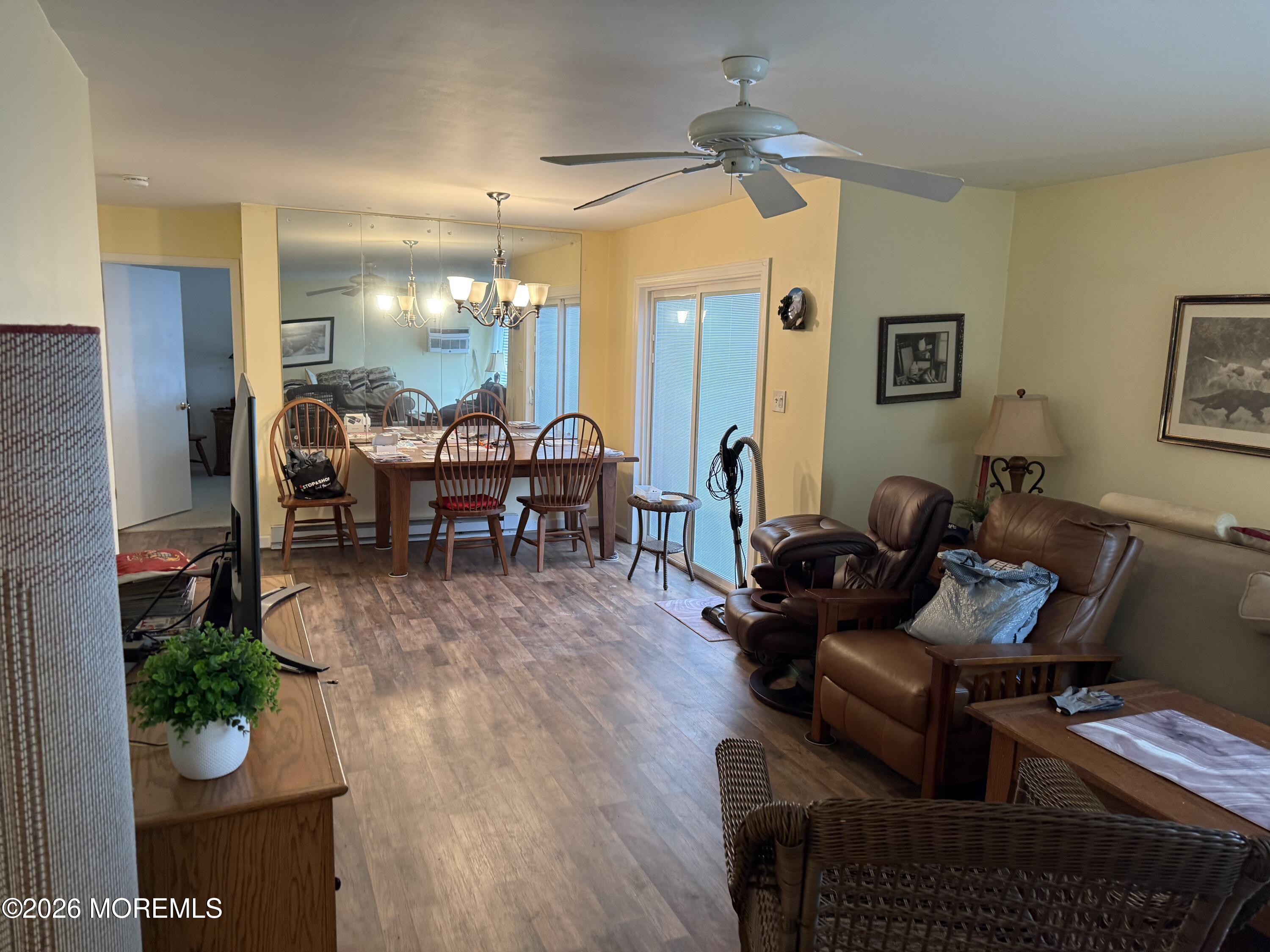 147 Amberly Drive C Image 4