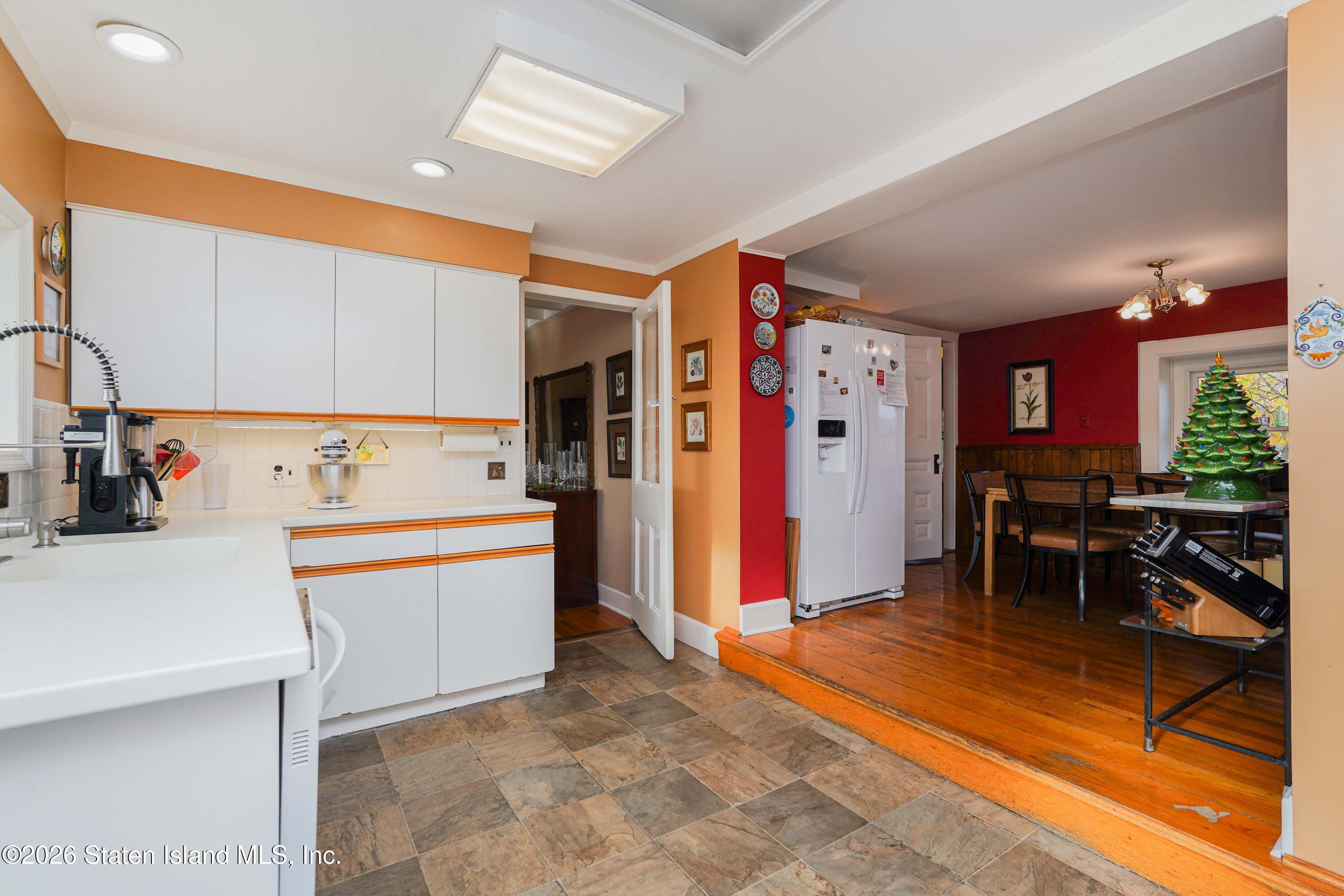 45 E Loop Road, Staten Island, NY, 10304 image 12