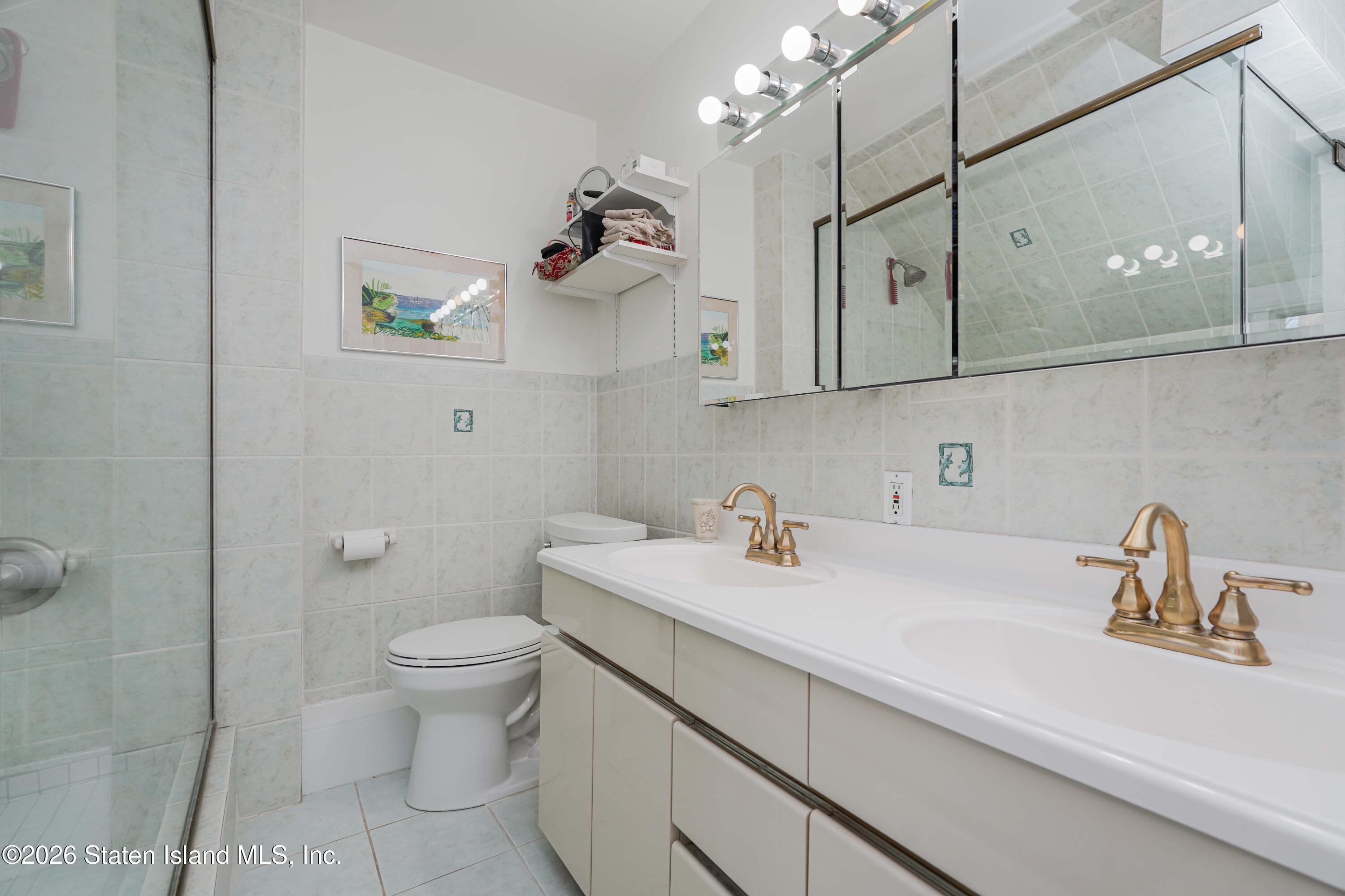 45 E Loop Road, Staten Island, NY, 10304 image 30