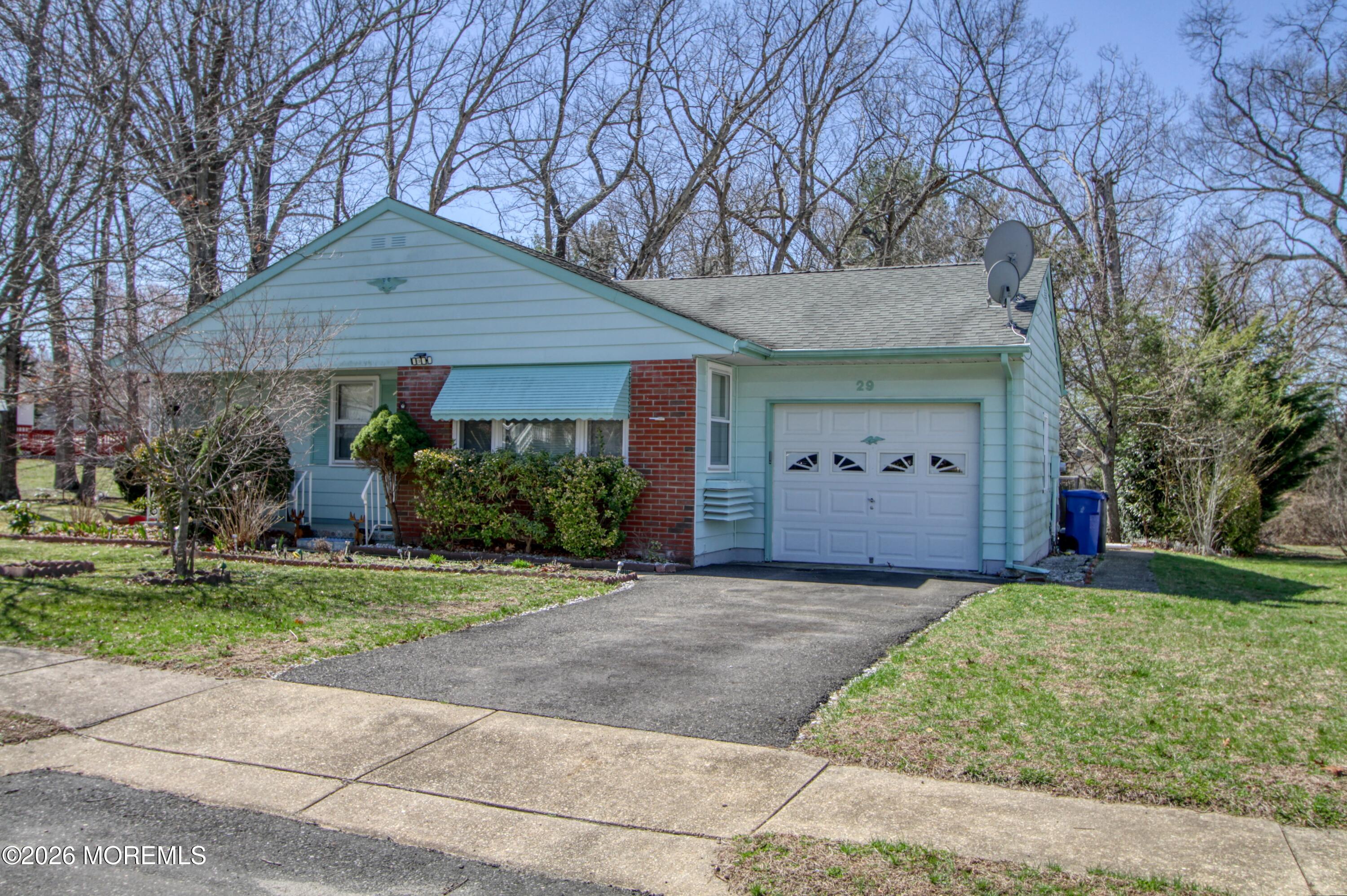 29 Green Drive, Toms River, NJ, 08755