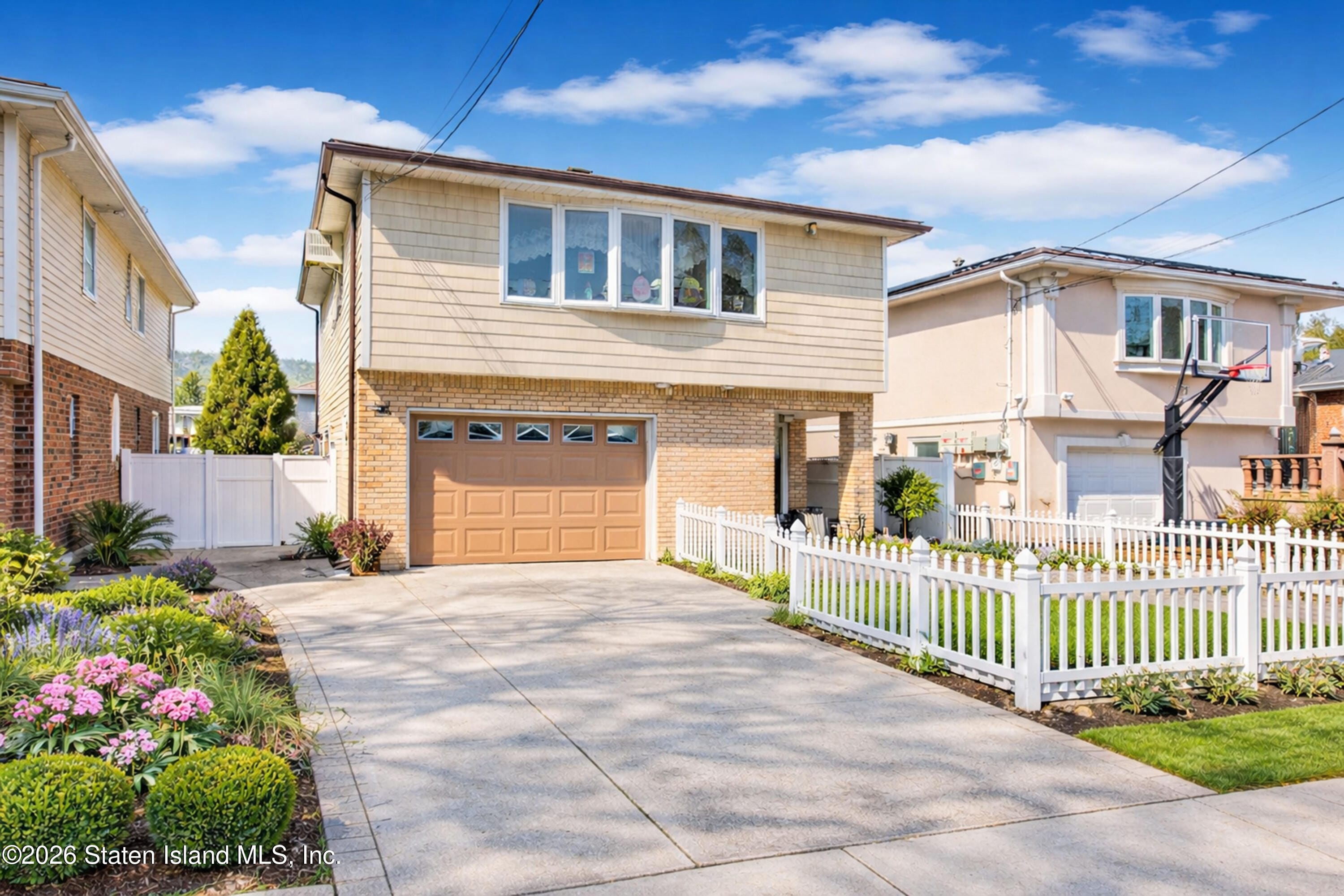 232 Hawthorne Avenue, Staten Island, NY, 10314