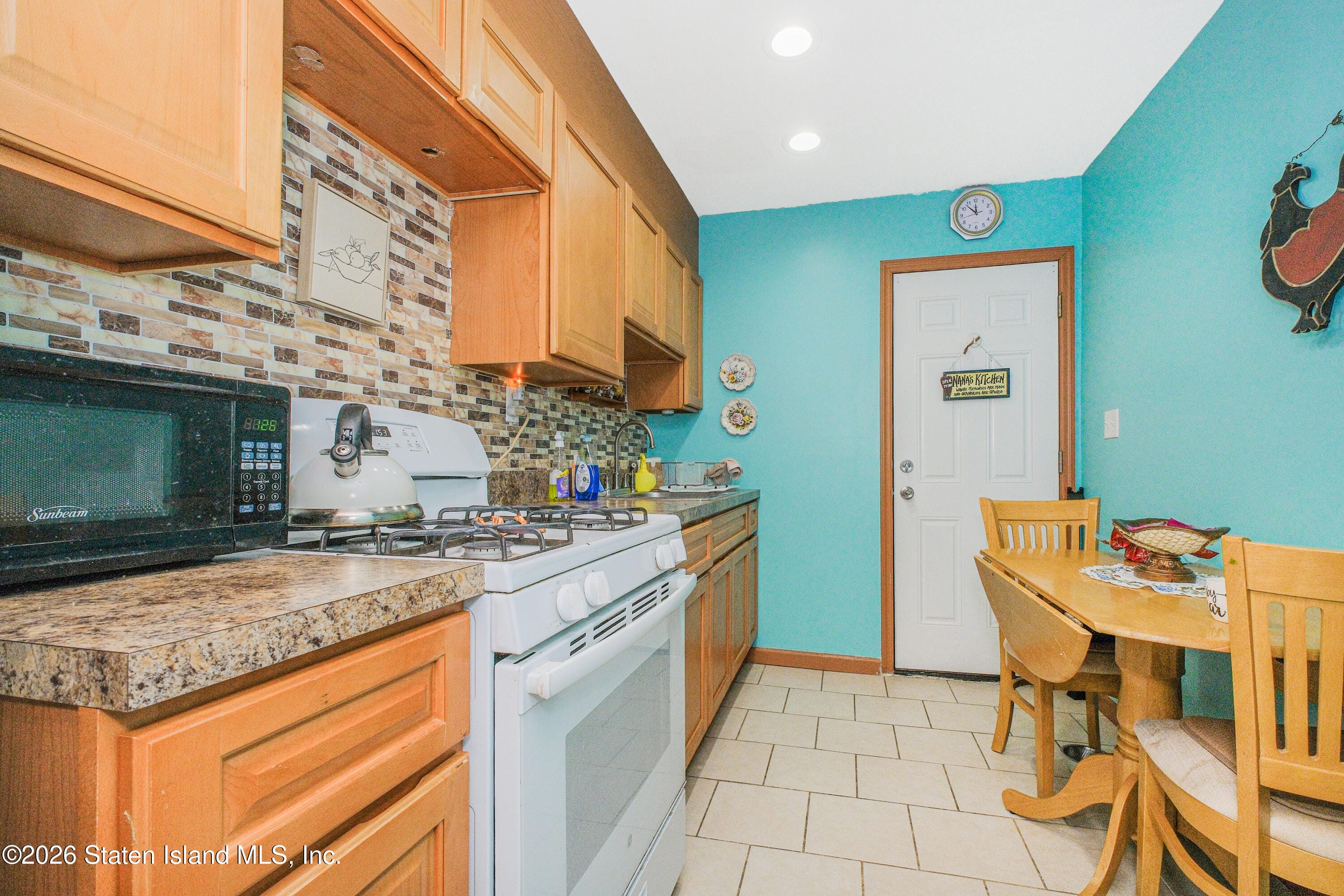 232 Hawthorne Avenue, Staten Island, NY, 10314 image 13